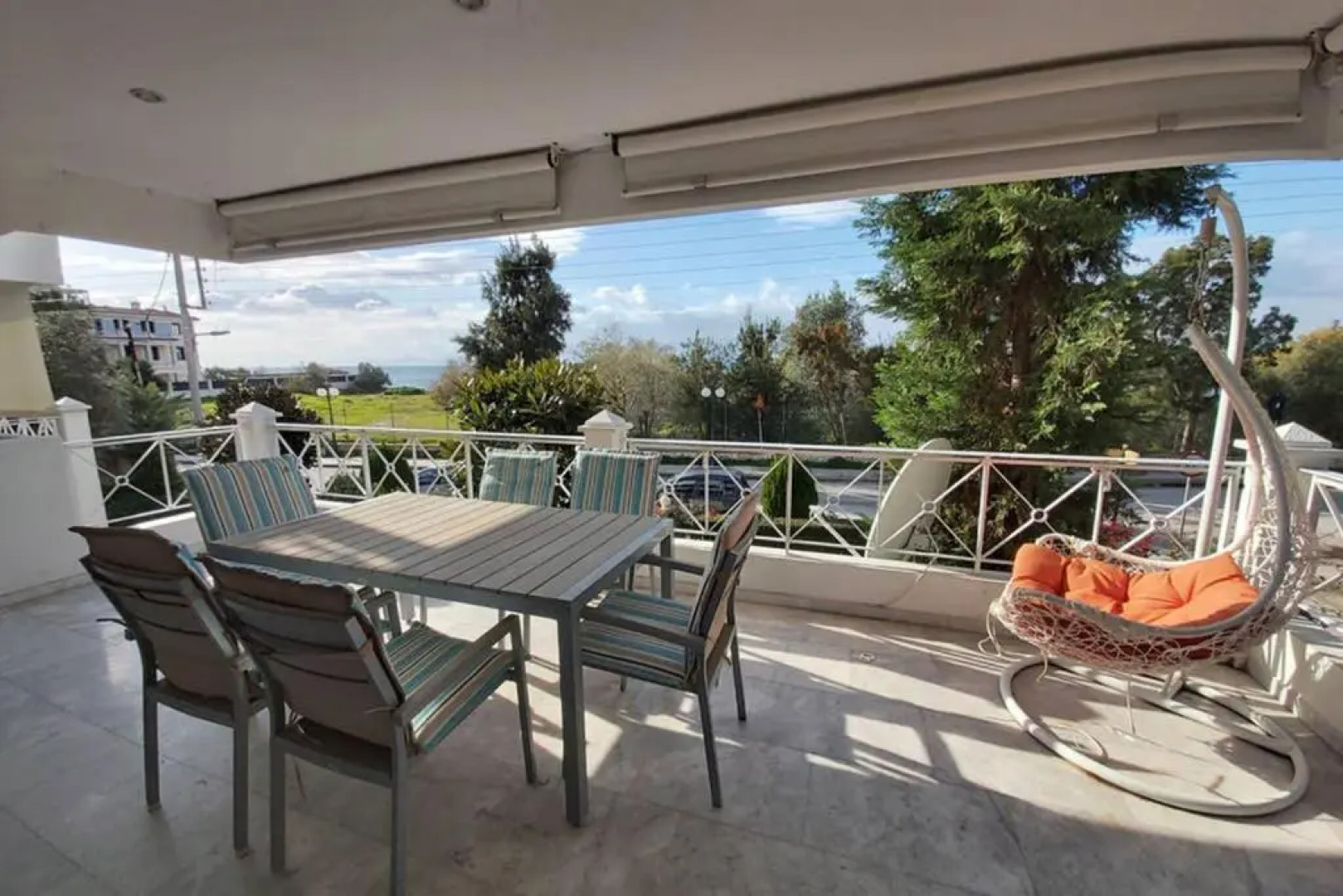 Luxury beachfront 3 bedroom apartment in Kavouri beach, Athens