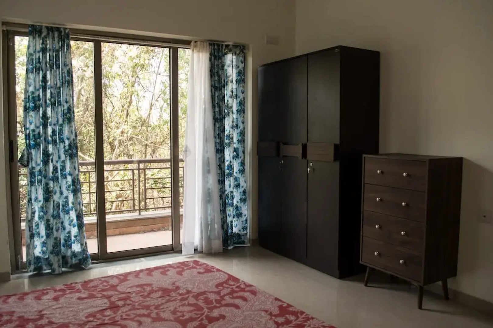 4BHK by Tripvillas Holiday Homes