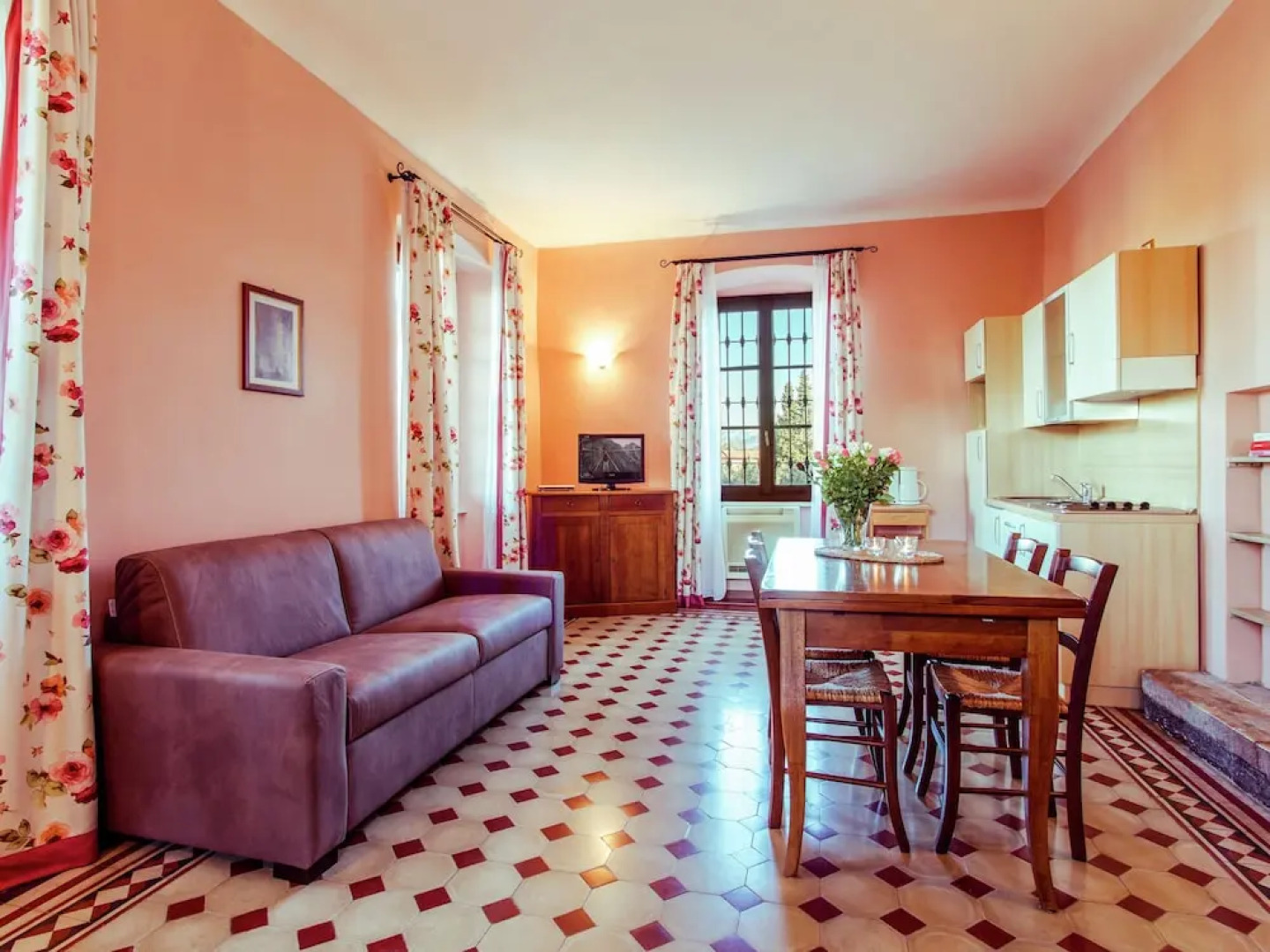 Cozy Holiday Home In Manerba del Garda With Pool