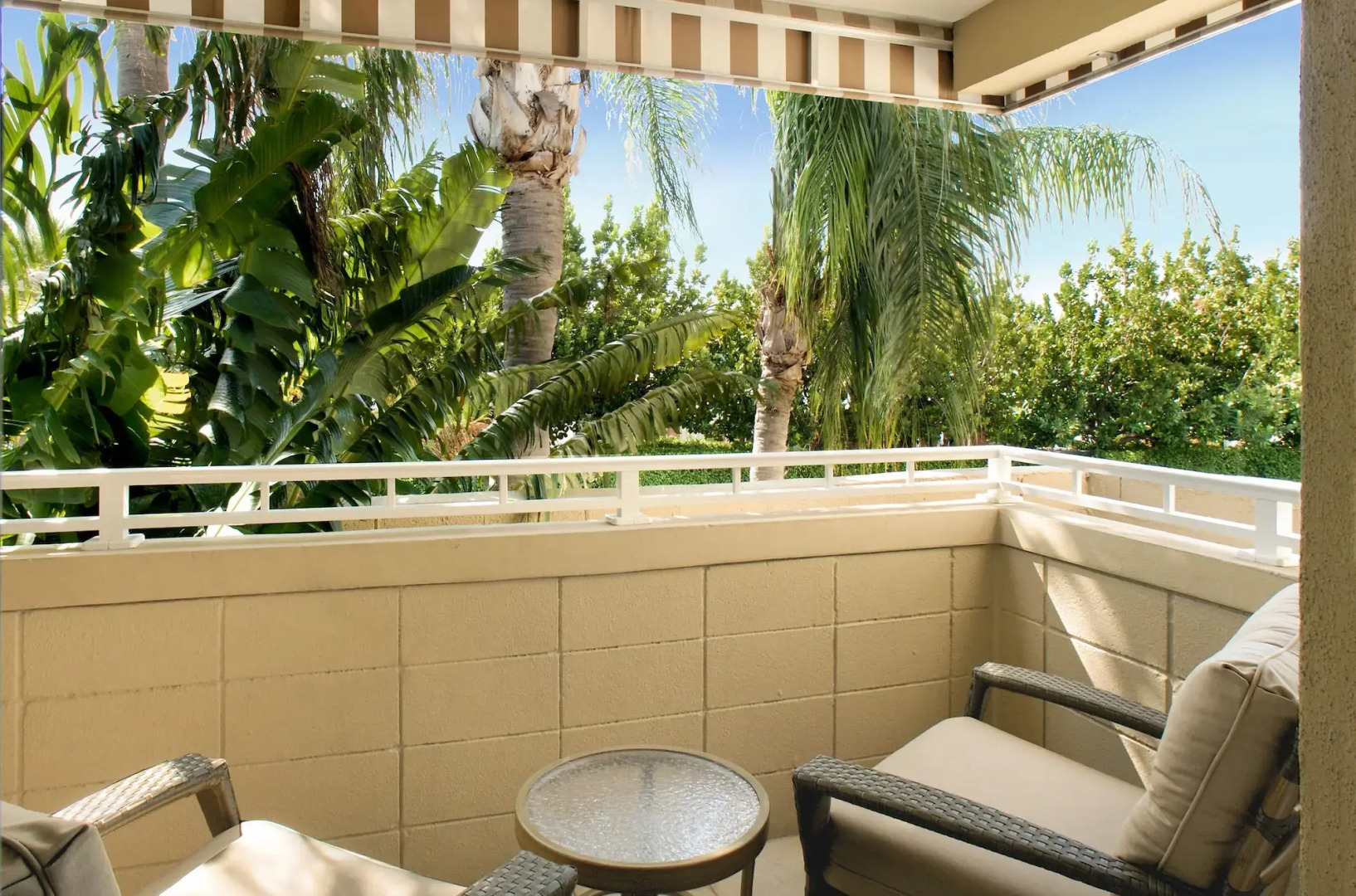 Pier House Resort & Spa