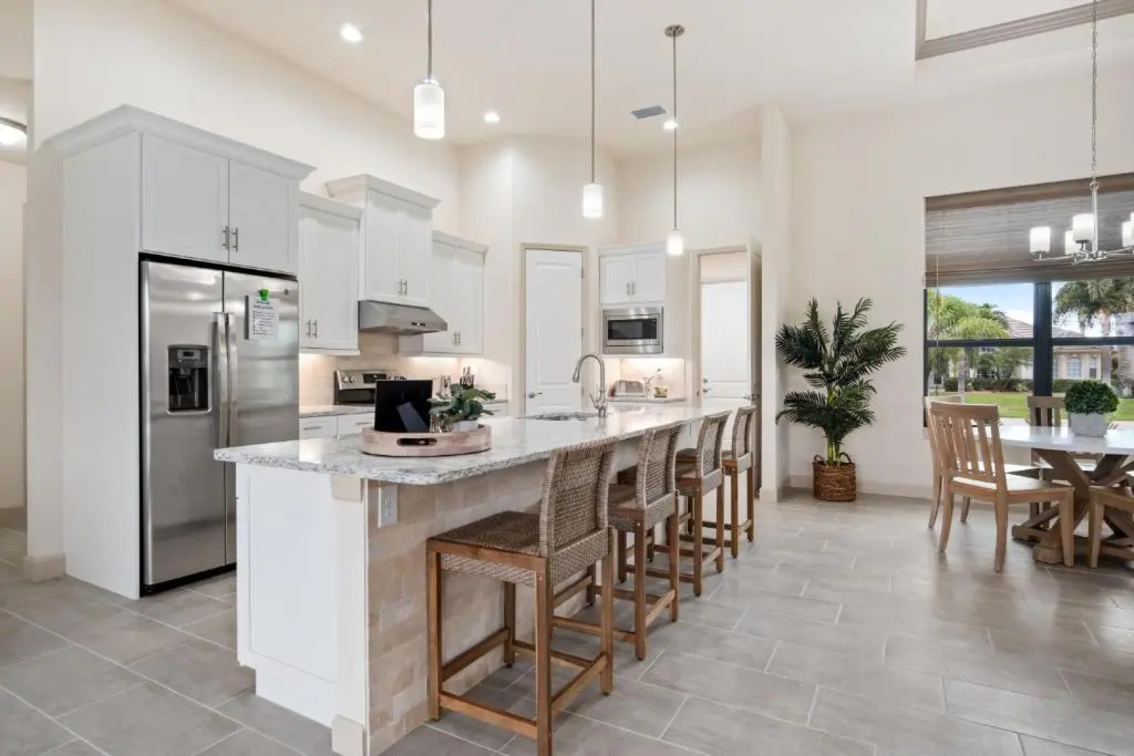 SW FL Oasis - 4bdr - 3bth - POOL - Game Room - Sleeps 10 or more