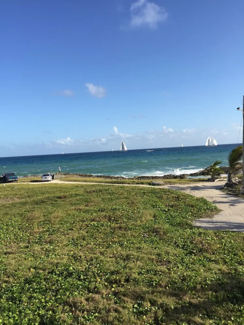 Belle Rive Oceanfront Apartment