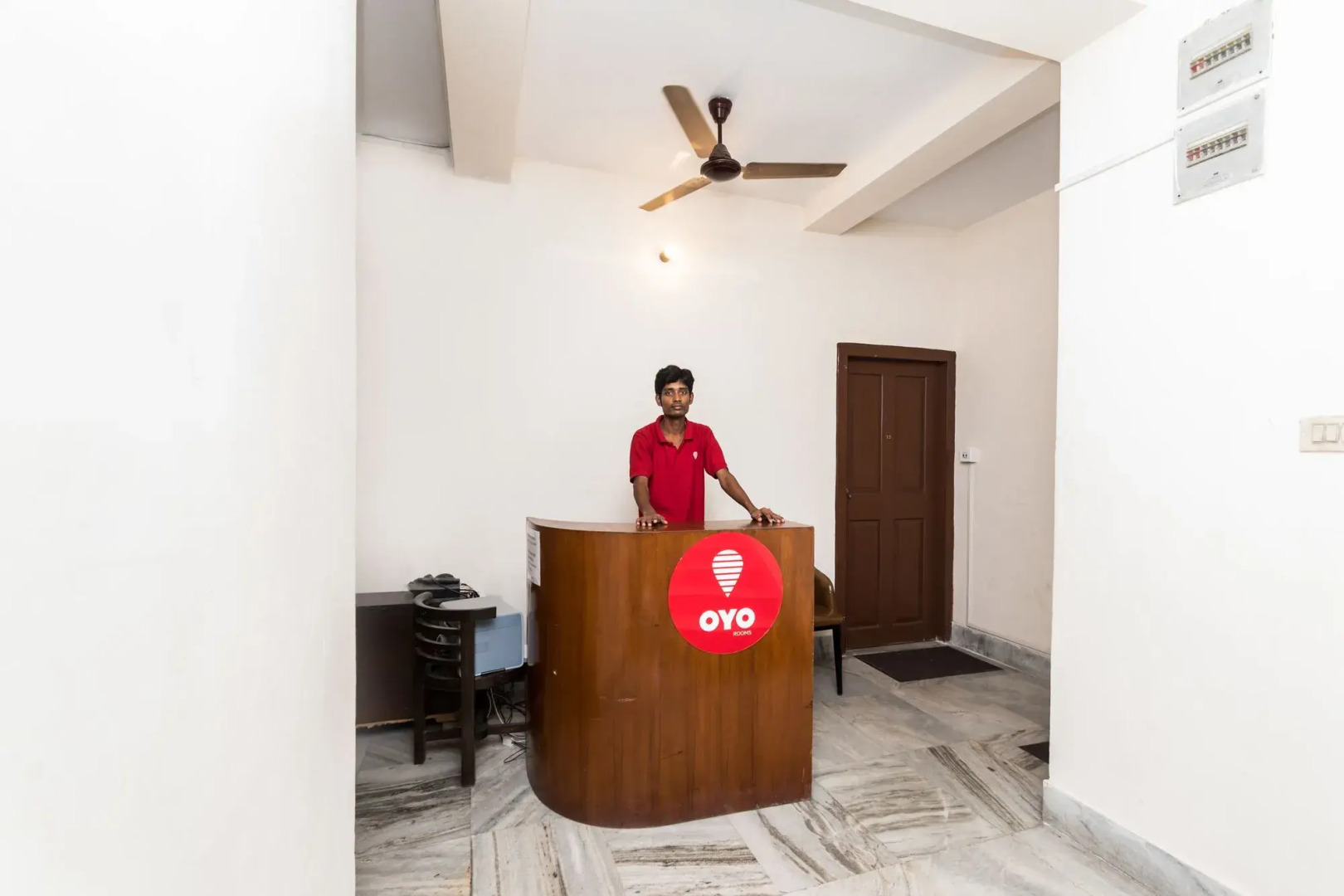 OYO 8129 Coral Residency City Center