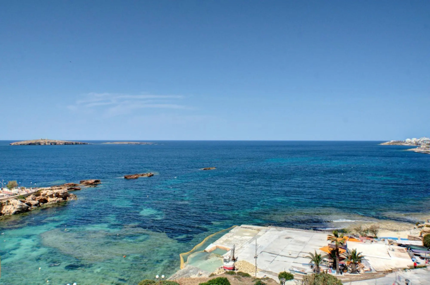 Modern Seaside 2 BR APT w Spectacular Views