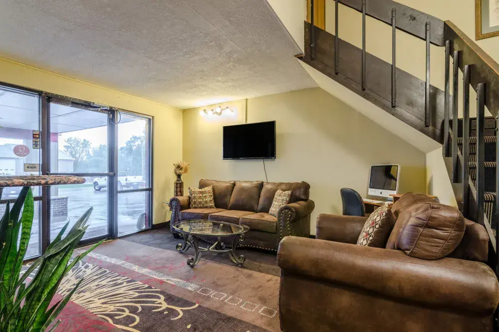 Mitchell Inn and Suites