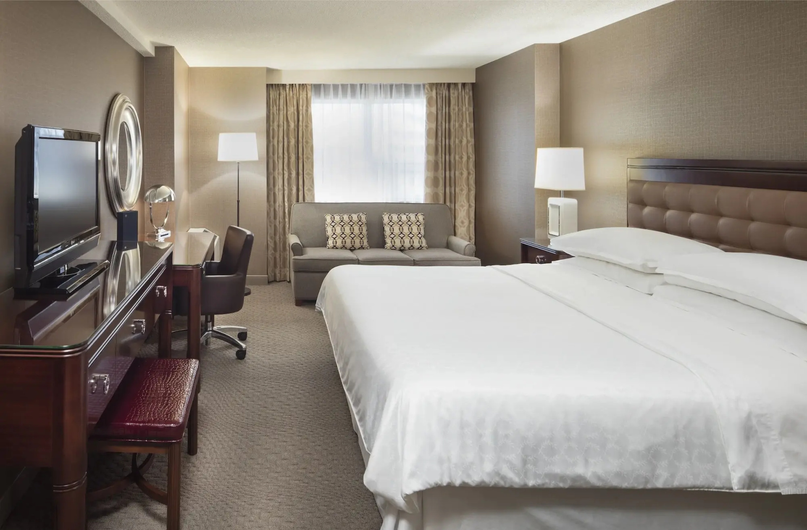 Sheraton Cavalier Calgary Hotel