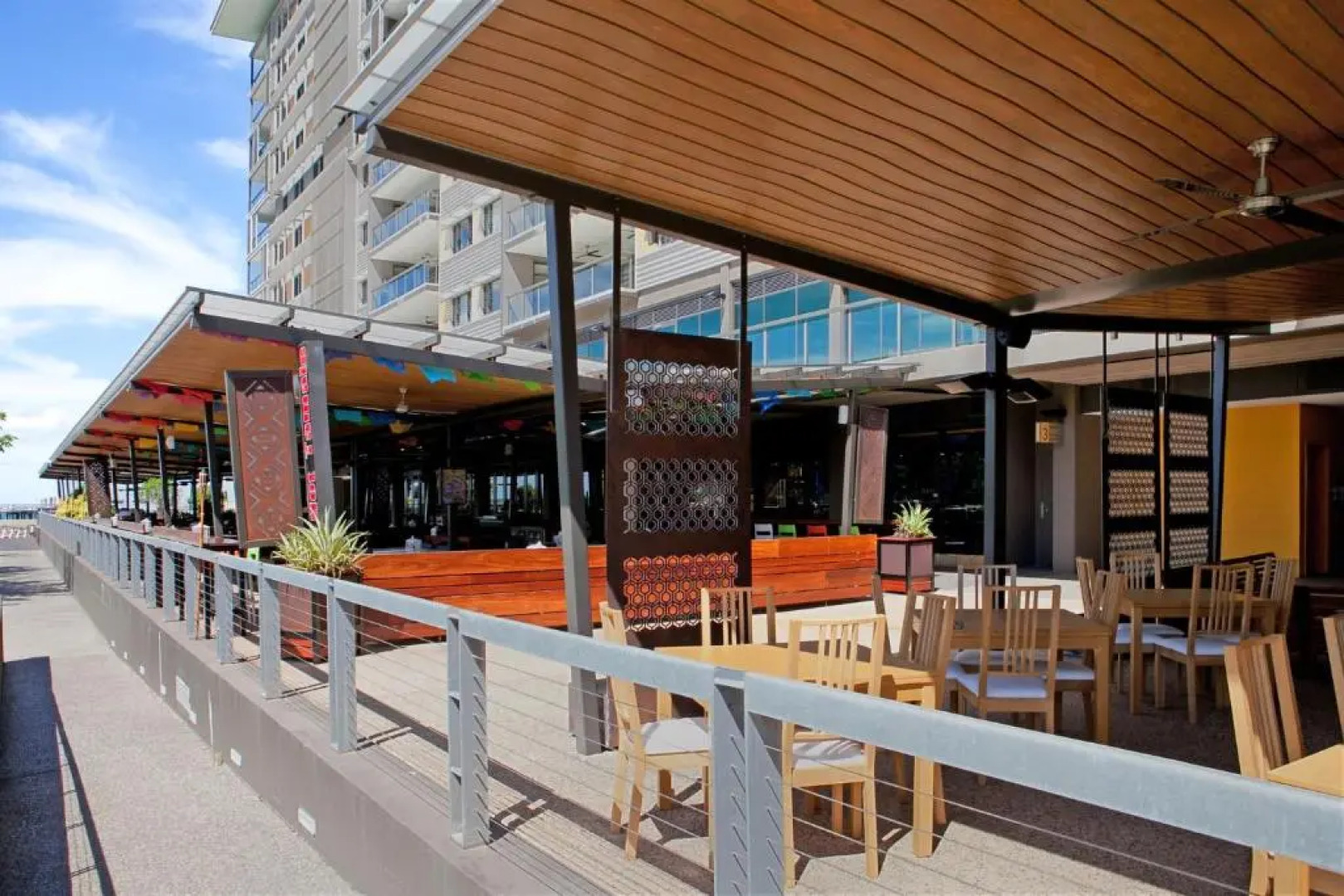 Saltwater Suites - 1,2 & 3 Bed Waterfront Apartments