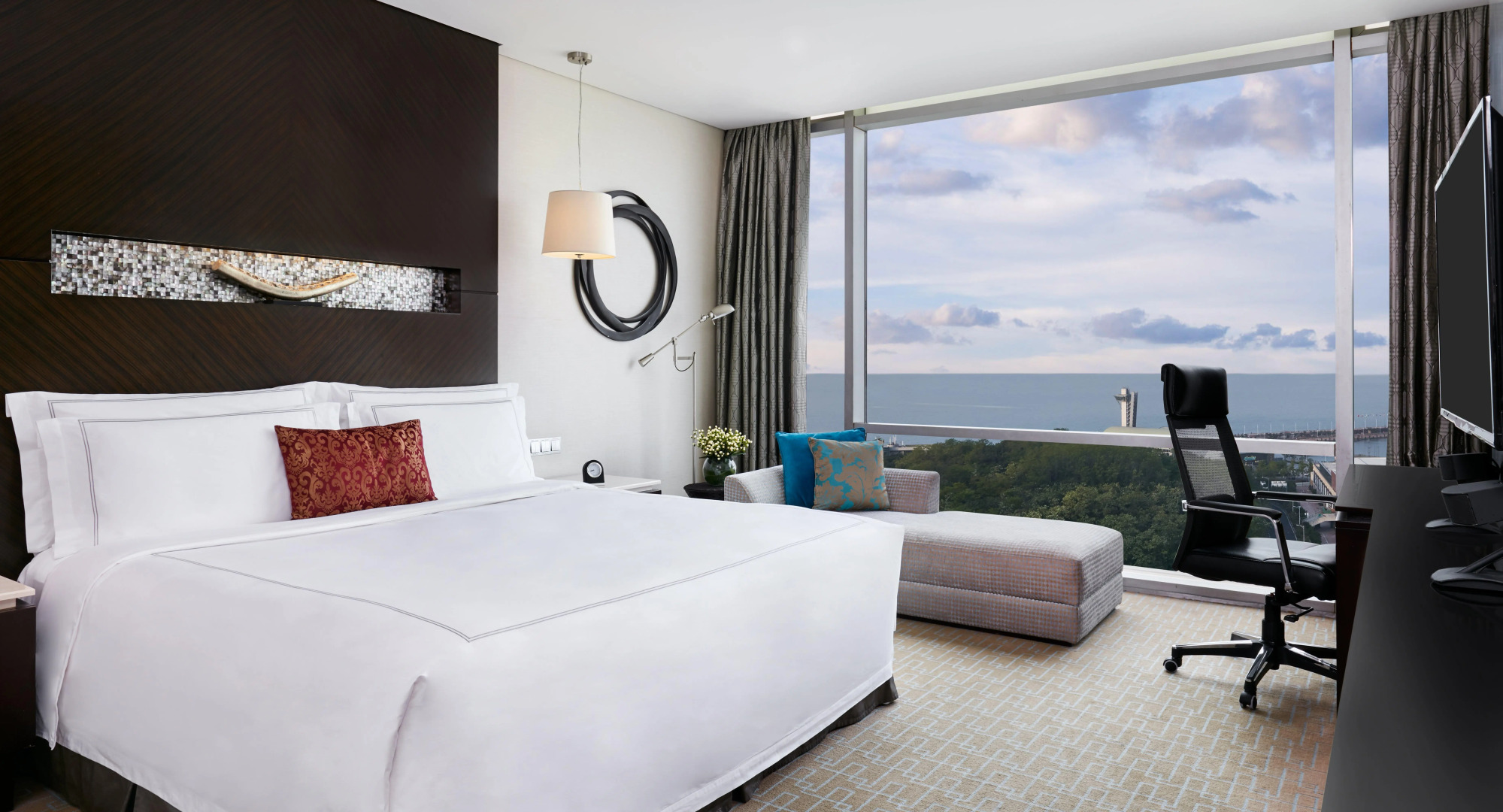 InterContinental Qingdao by IHG