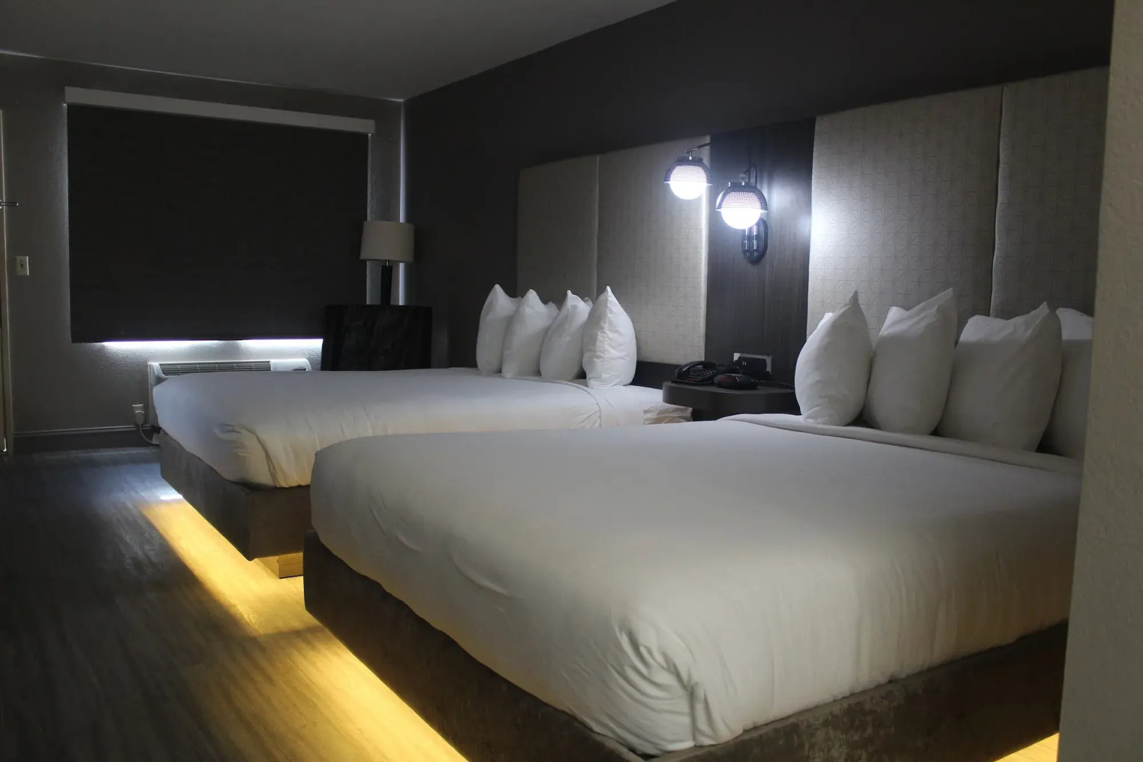 Country Inn & Suites by Radisson, Monterey Beachfront-Marina, CA