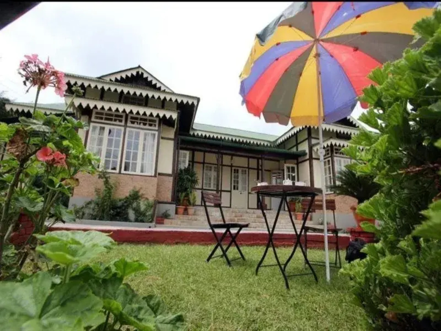 Cafe Shillong Bed and Breakfast