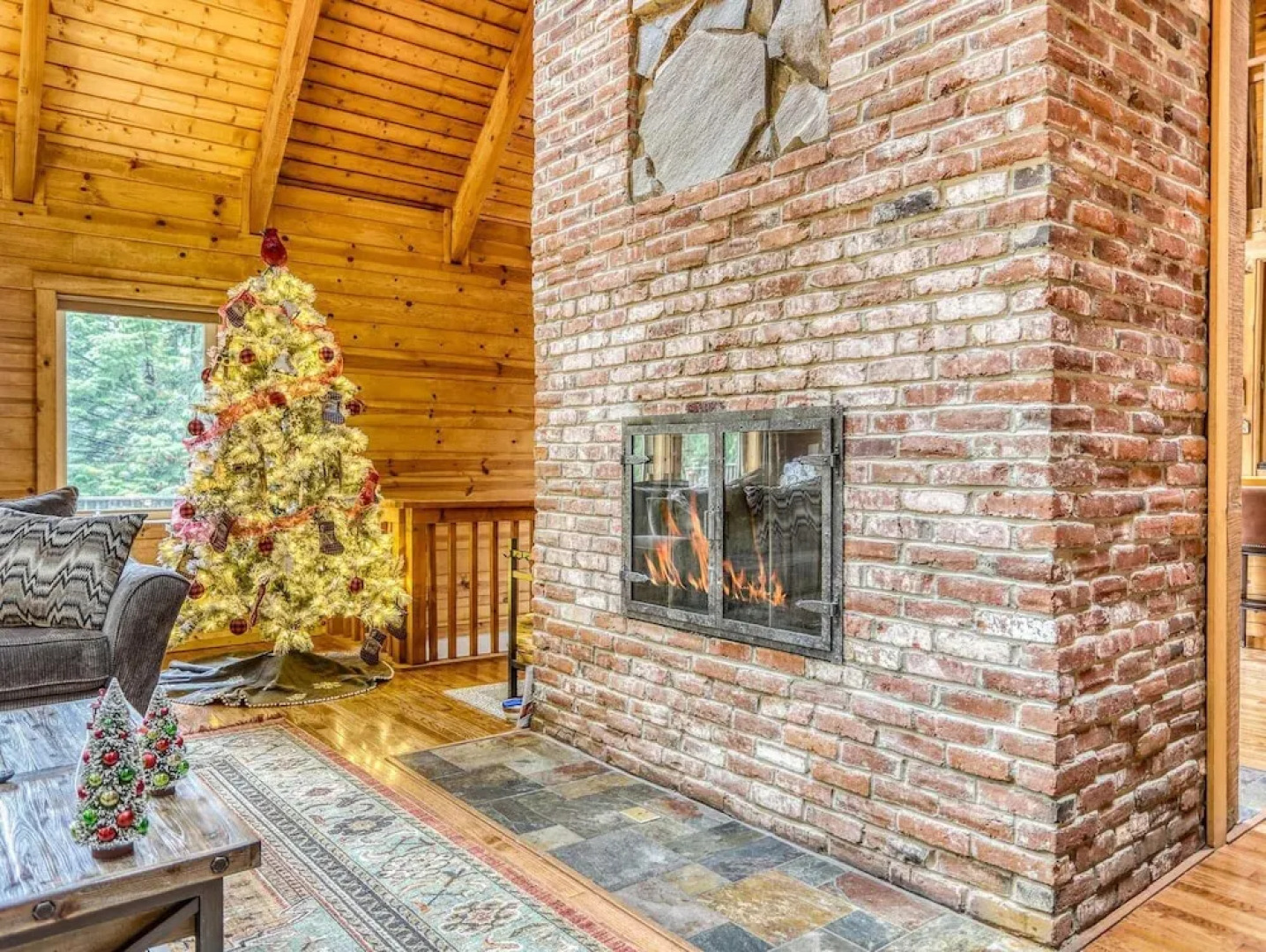 Huckleberry Mountain Lodge