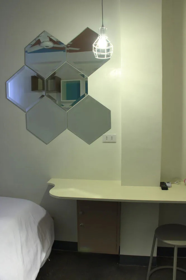 Second Wind Hostel by MNL