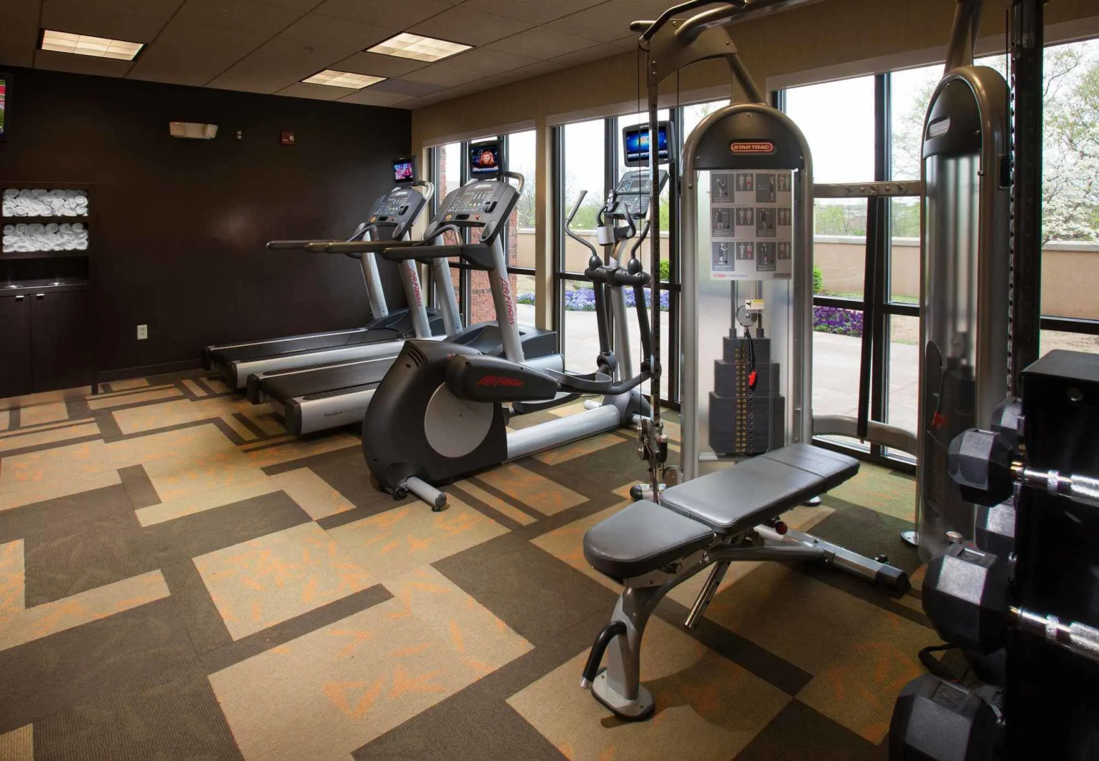 Courtyard by Marriott Fayetteville