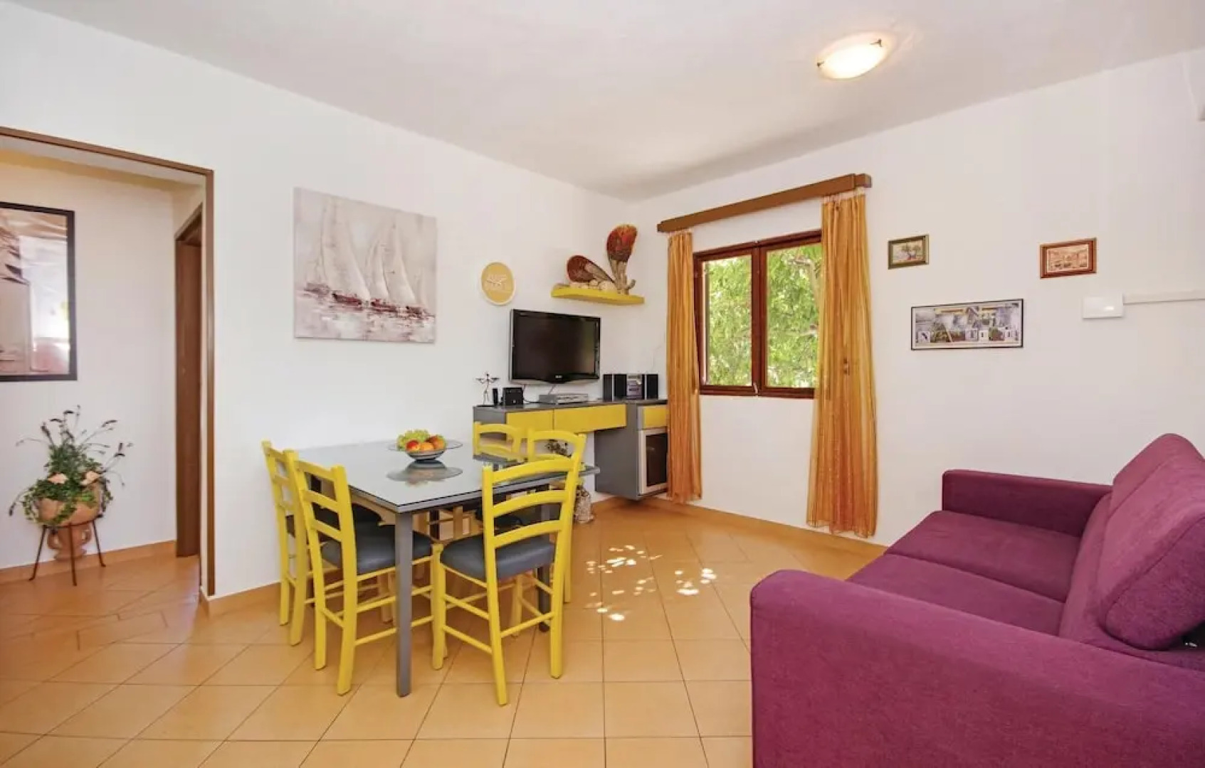 Amazing Home in Sucuraj With 3 Bedrooms and Wifi