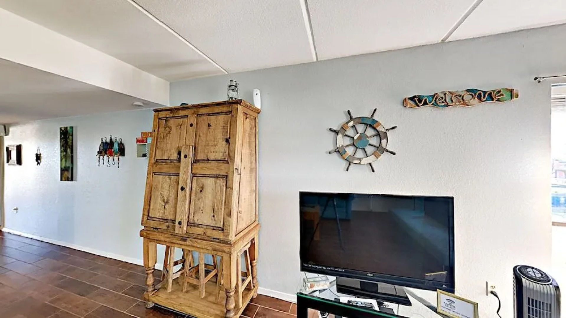 121E Venus Lane Condo - 1 Br condo by RedAwning