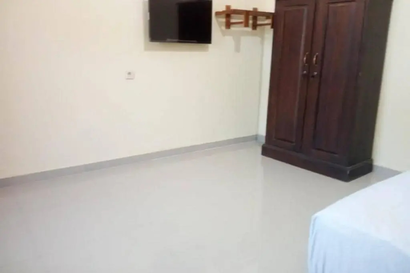 Rifaraz Syariah Hotel by OYO Rooms