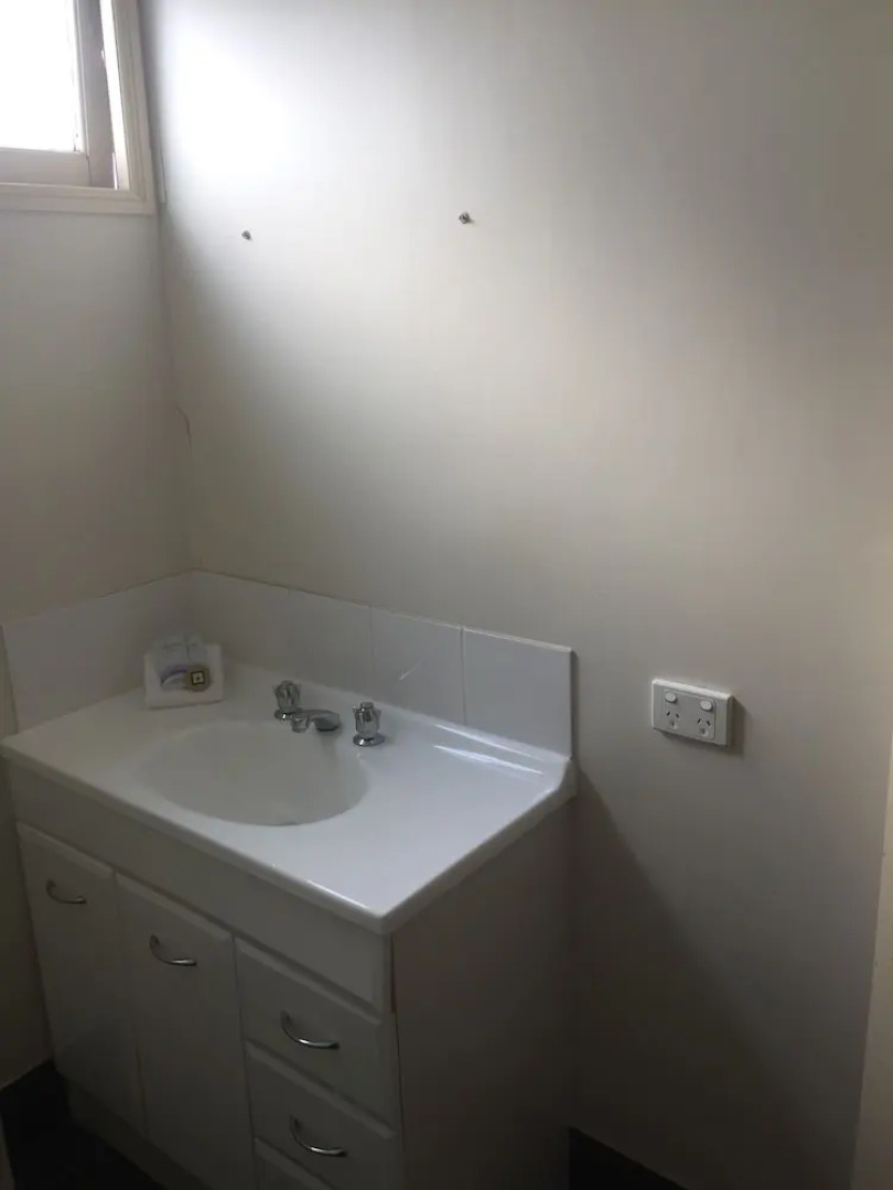 Aussie Hotel & Motel