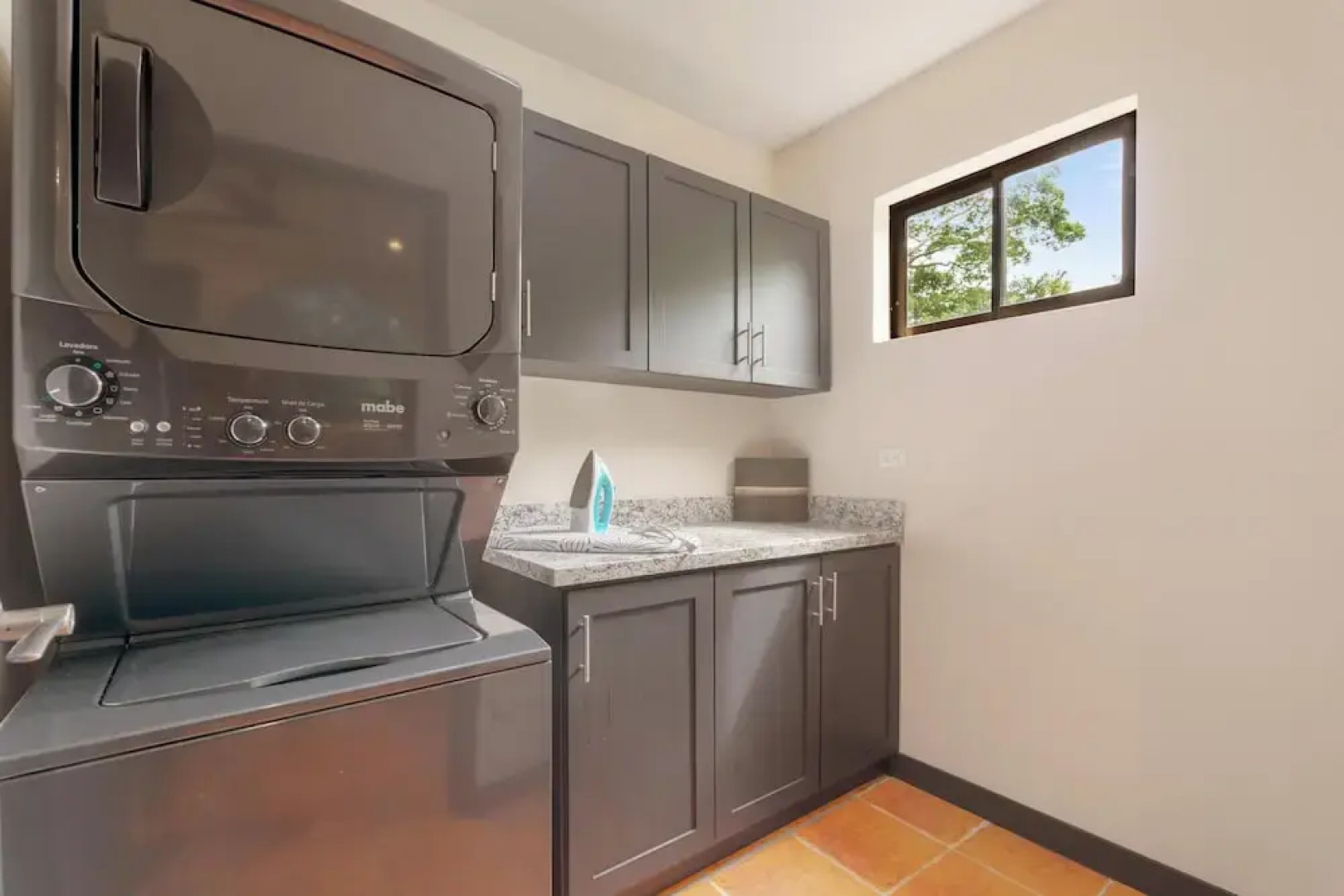 Suite 3 - Jaguar Beach & Pool 2 BR Condo