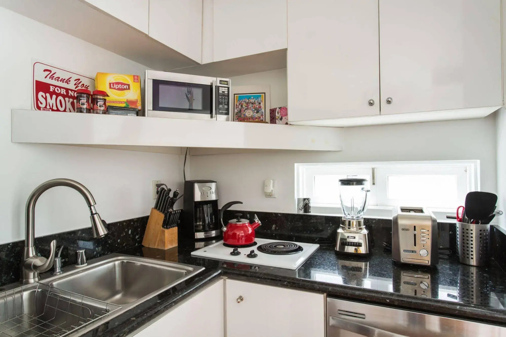 Beverly Hills Modern Guesthouse