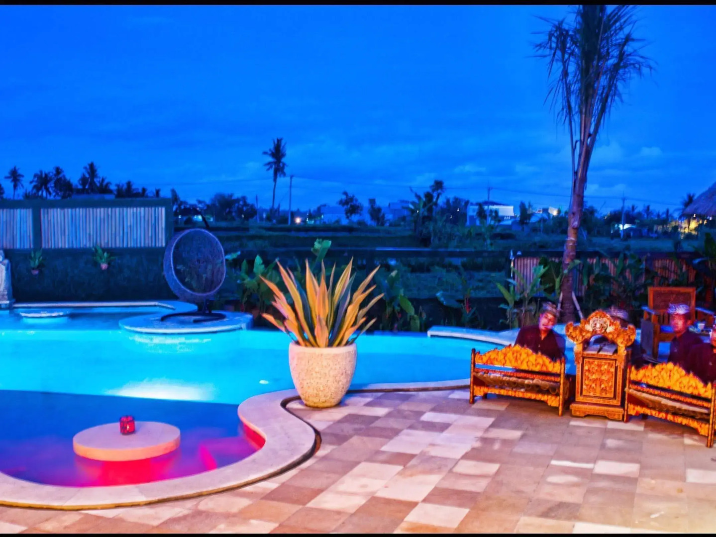 Floating Leaf Eco-Luxury Retreat