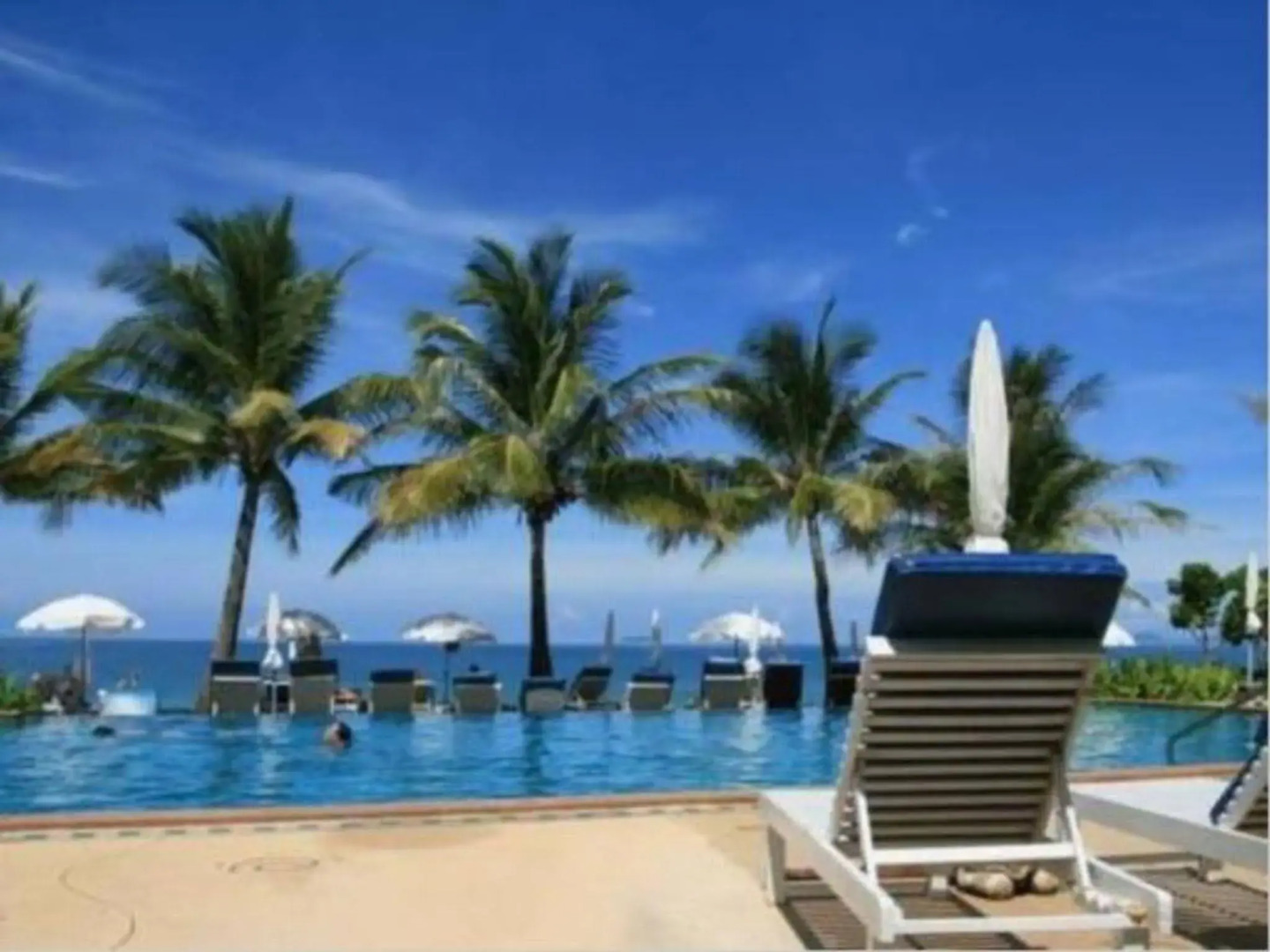 Lanta Casuarina Beach Resort