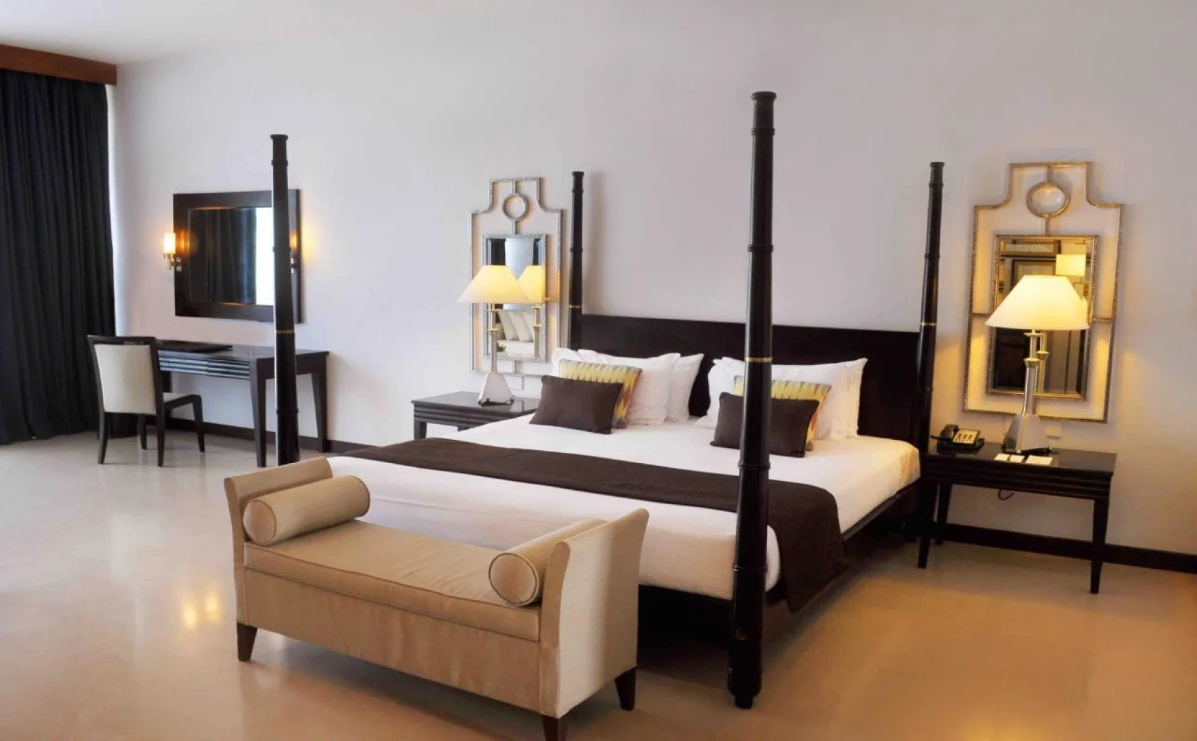 Blue Water Club Suites