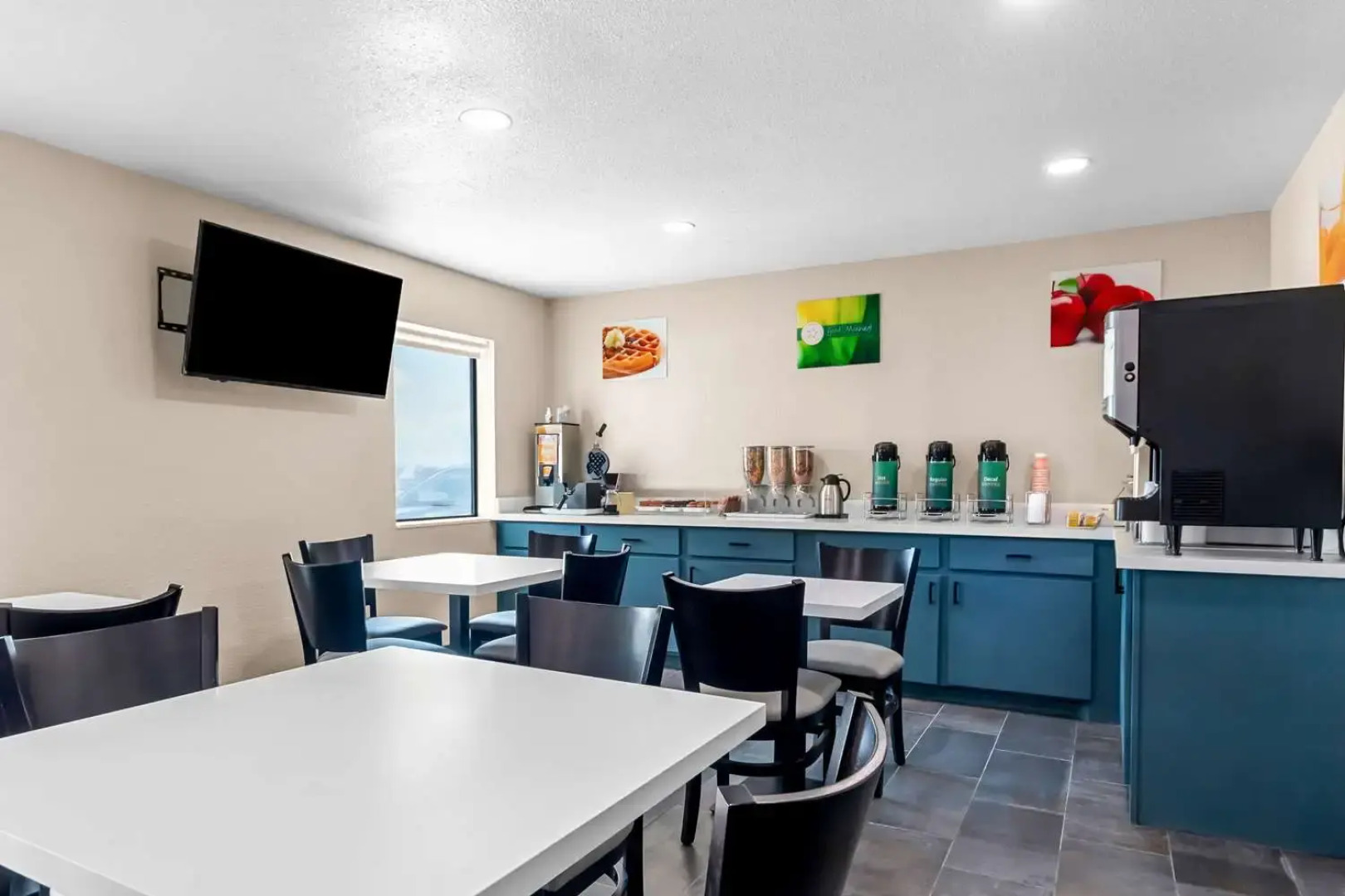 Quality Inn & Suites Port Lavaca near Lighthouse Beach