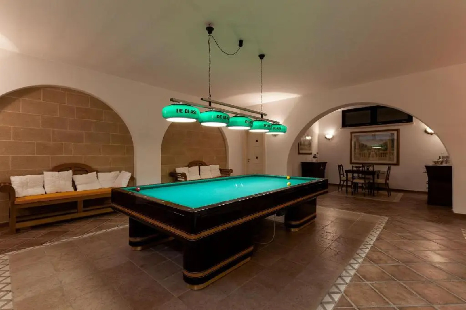 Villa piscina, campo calcetto, tennis, sauna m850