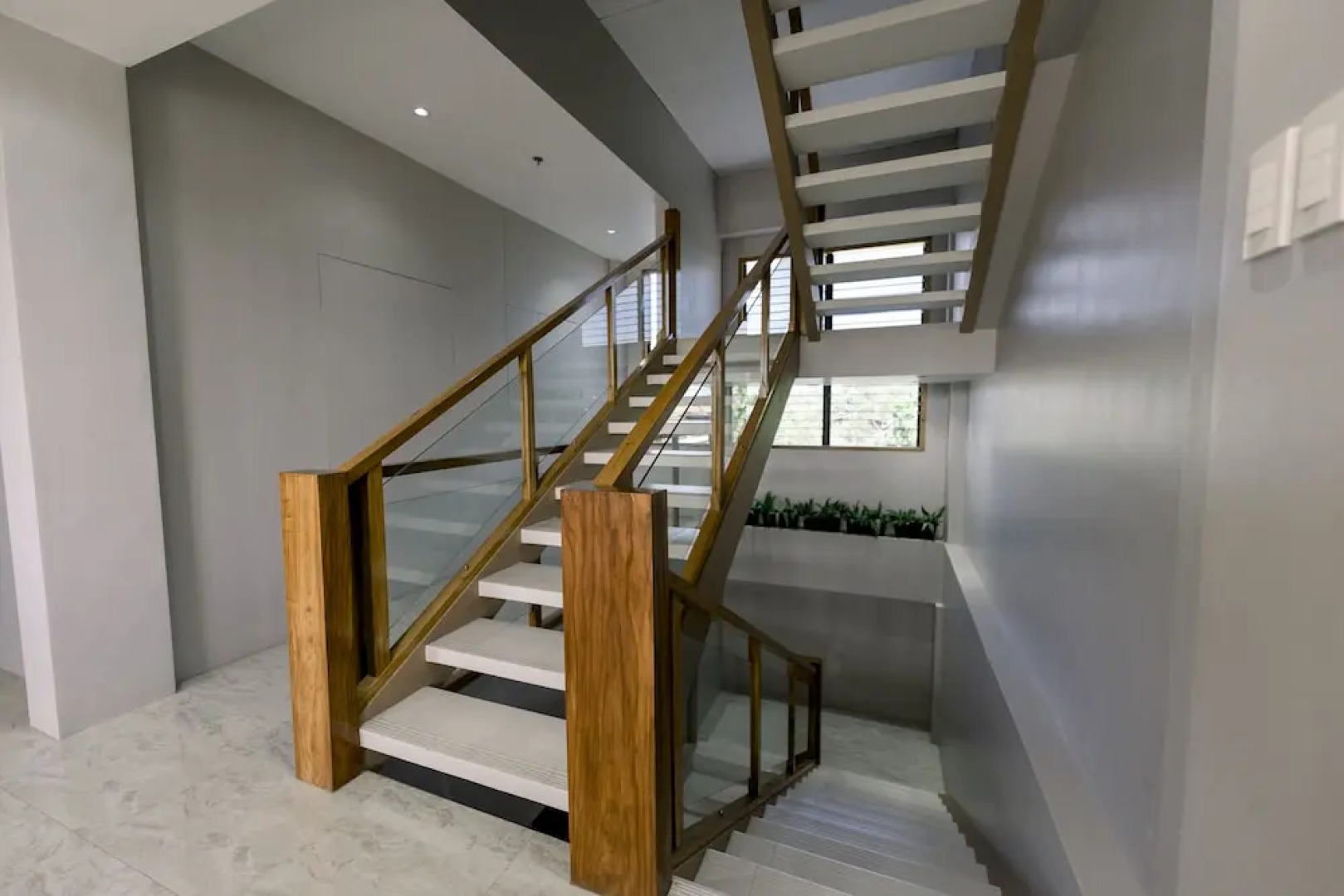 Madonna Hometel and Suites New Pandan