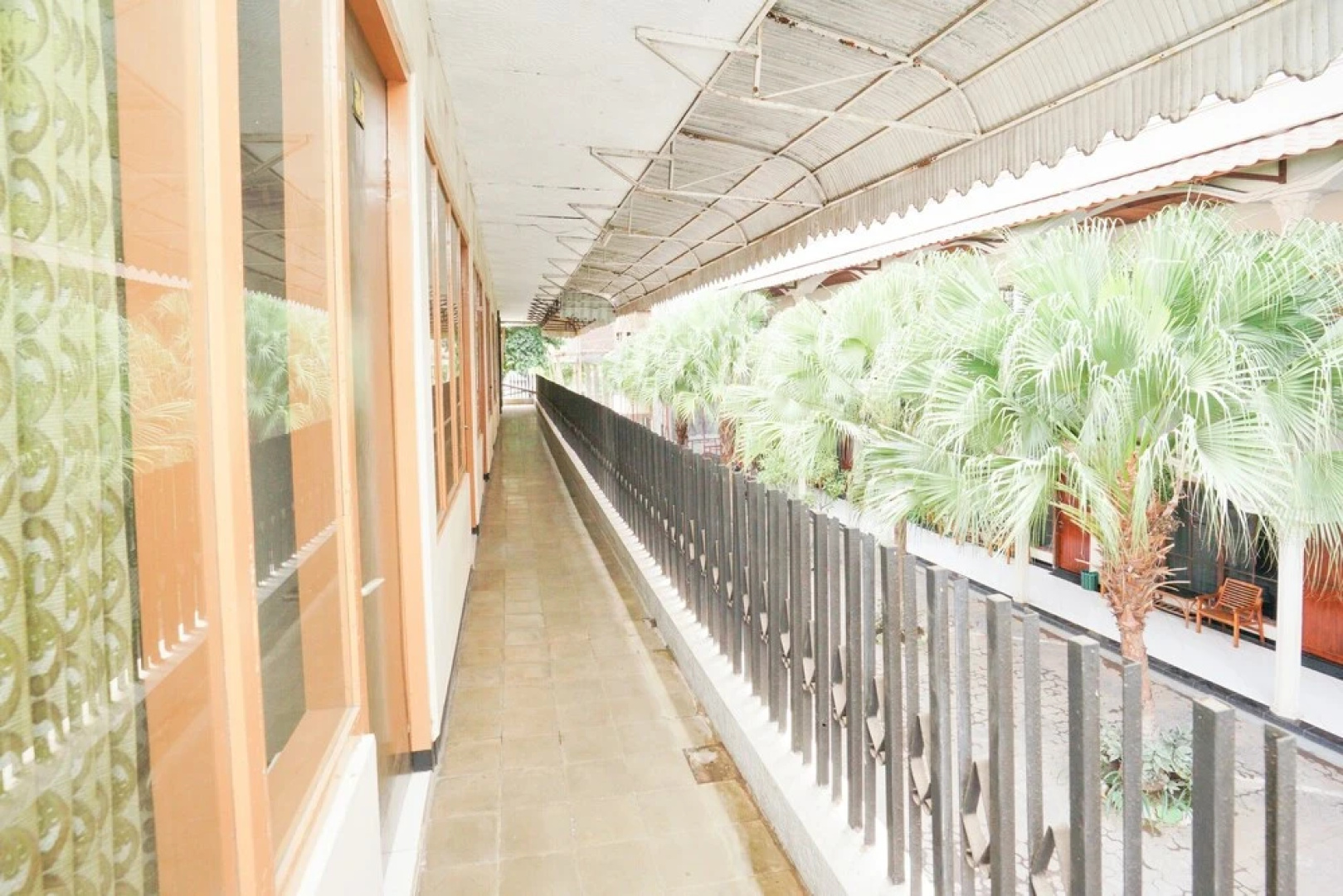 OYO Life 2090 Ratna Backpacker Syariah