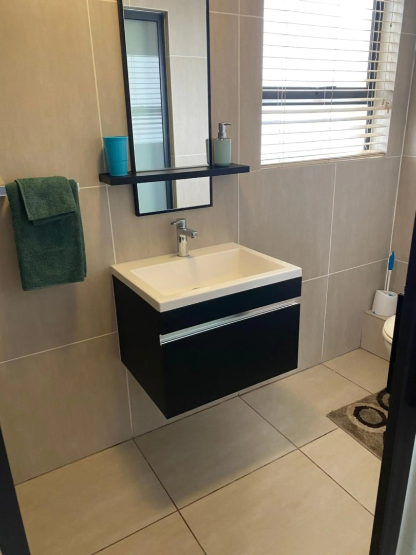 Greenstone Ridge Apartment