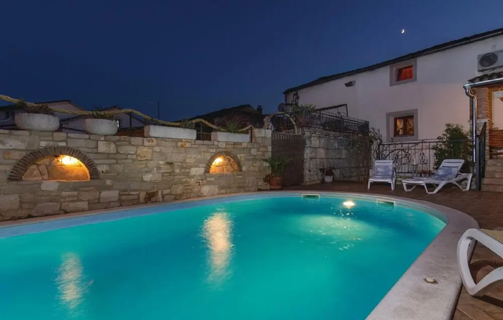 Holiday House Marina