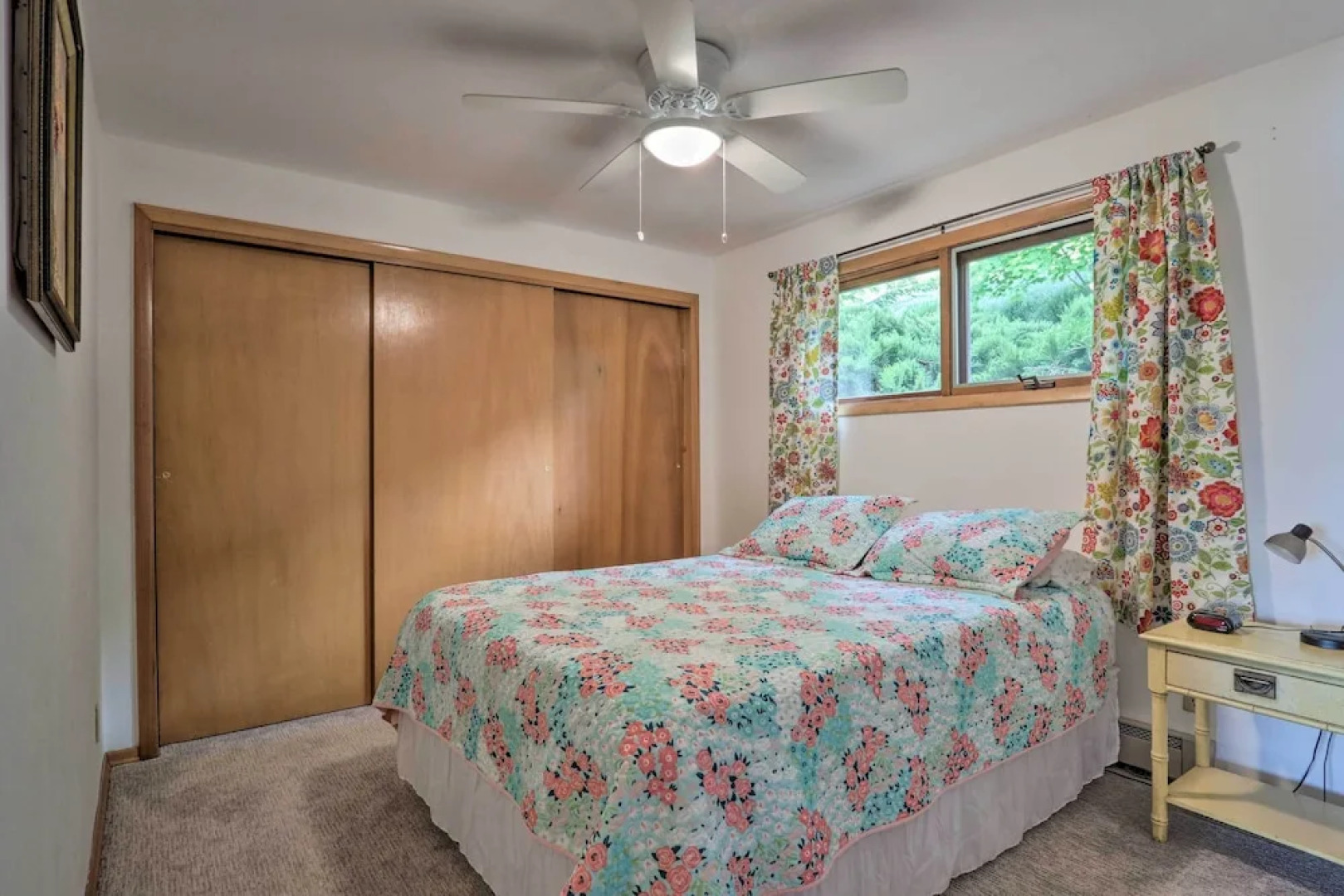 'honeysuckle on Hayden' Lakefront Home w/ Dock!