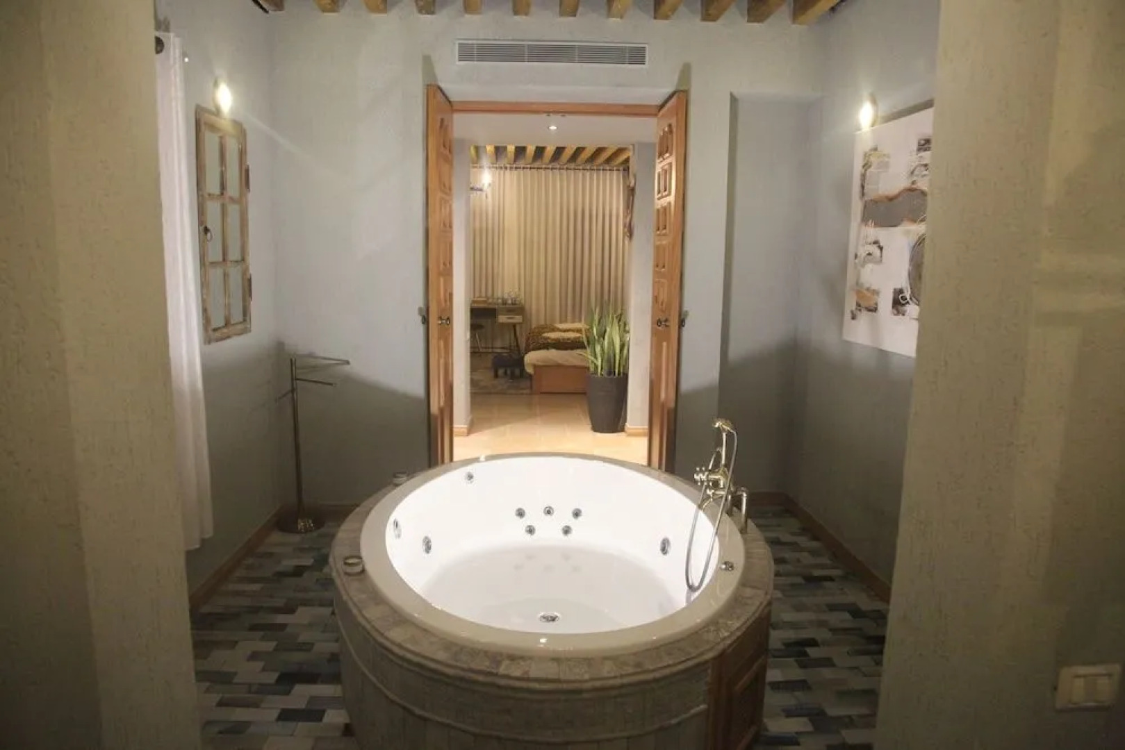 Zarqa Luxury Suites - Couples Only