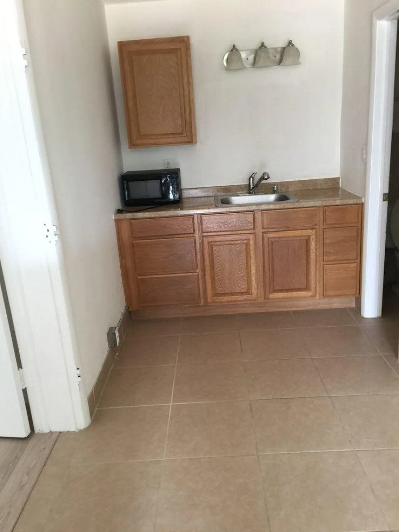 Tropical Inn Palm Bay