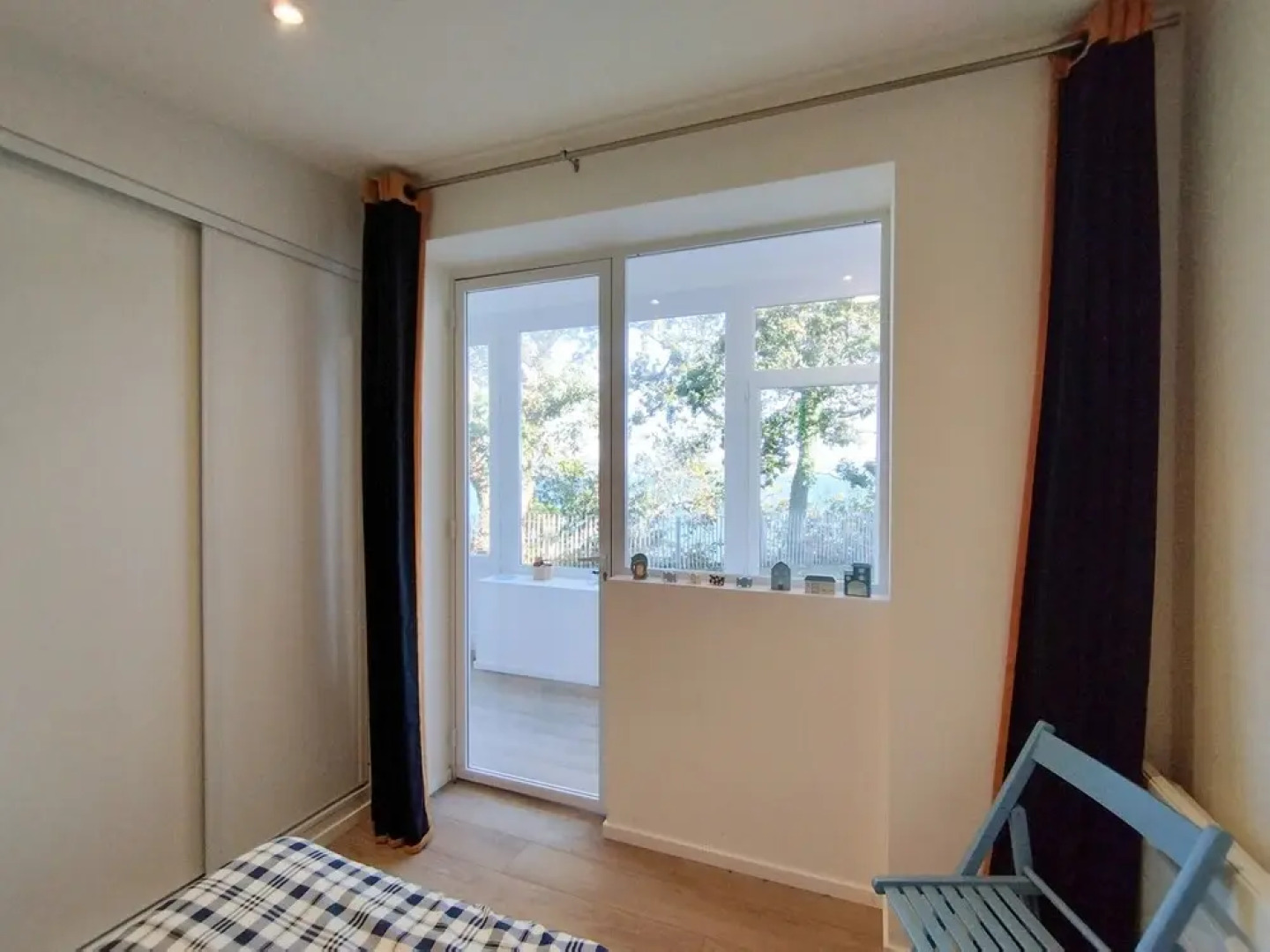 Superb Villa With sea View Near the Beach