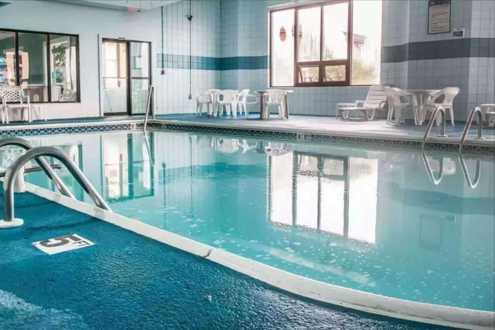 Days Inn Flint / Bishop International Airport