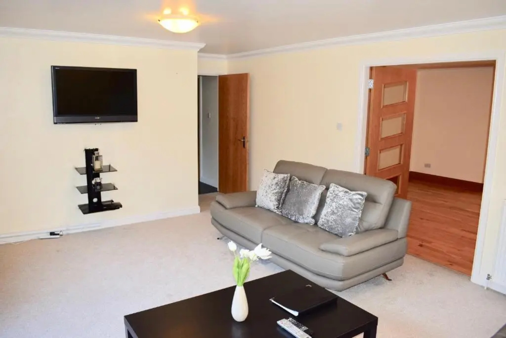 Kelpies Serviced Apartments Kavanagh- 5 Bedrooms