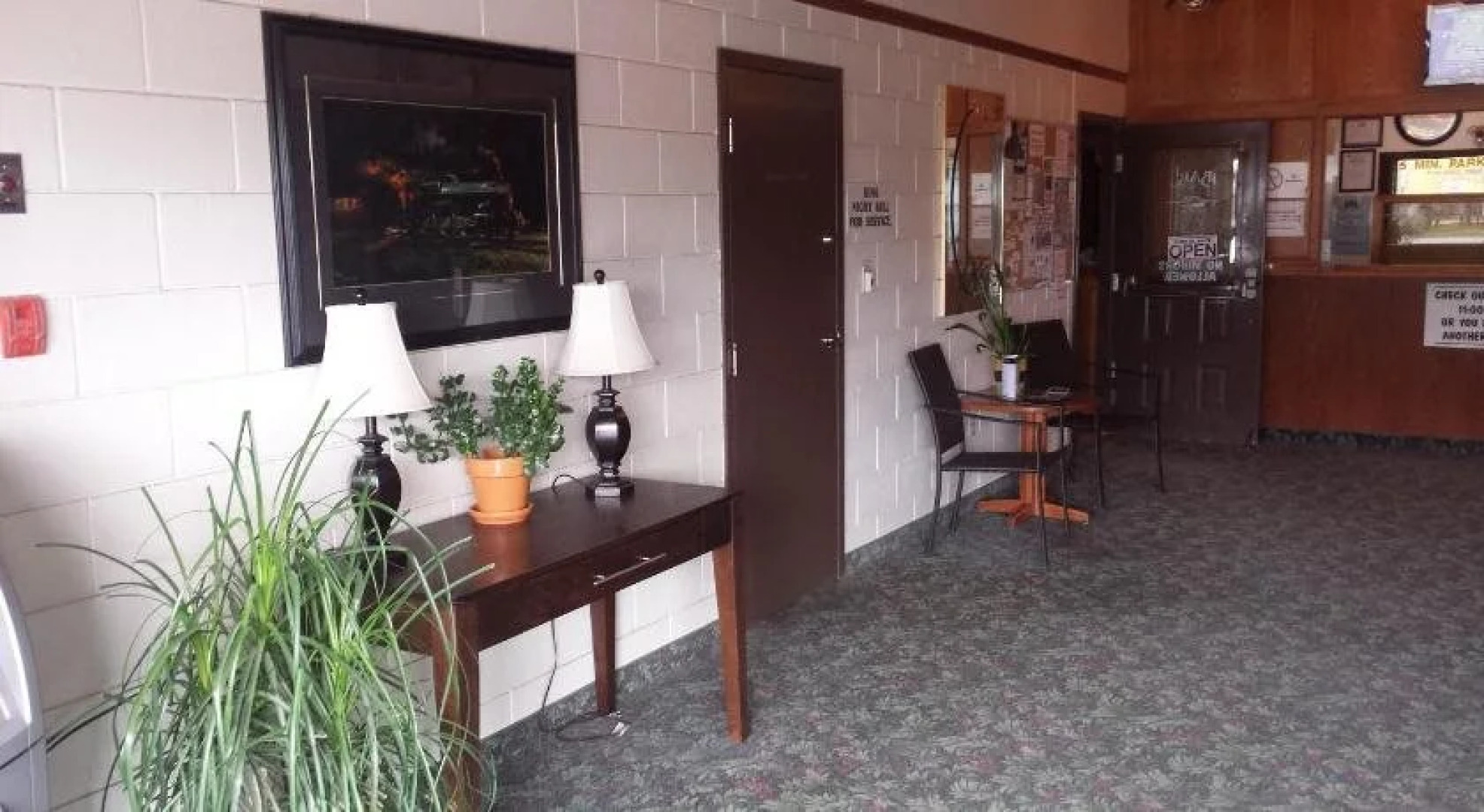 Maple Creek Motor Inn