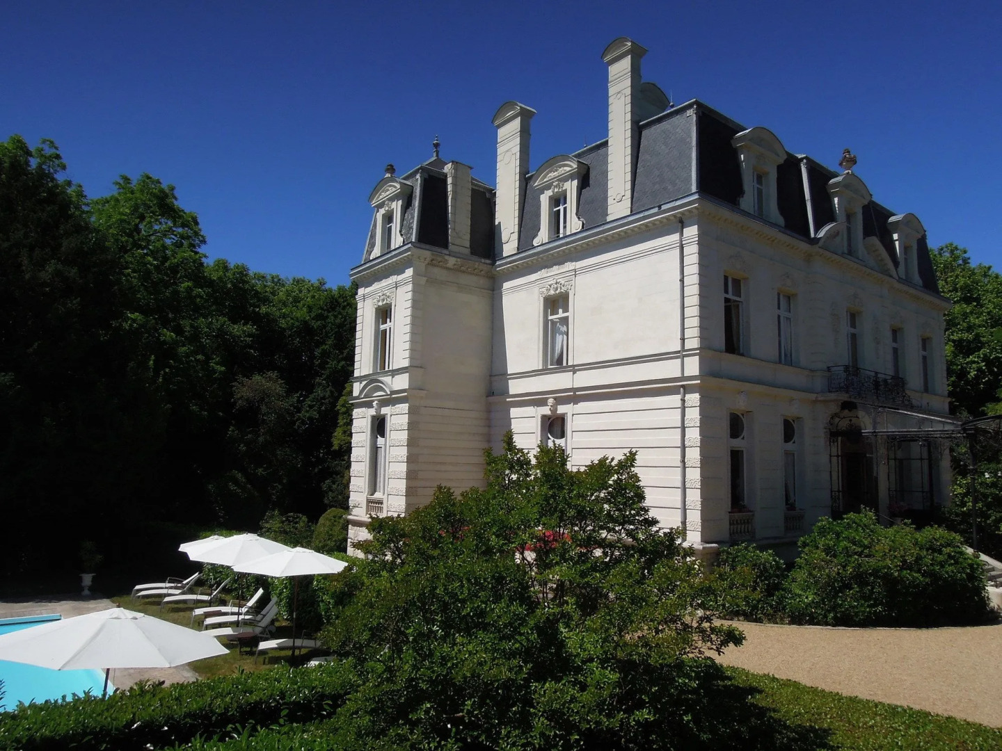 Château De Verrières