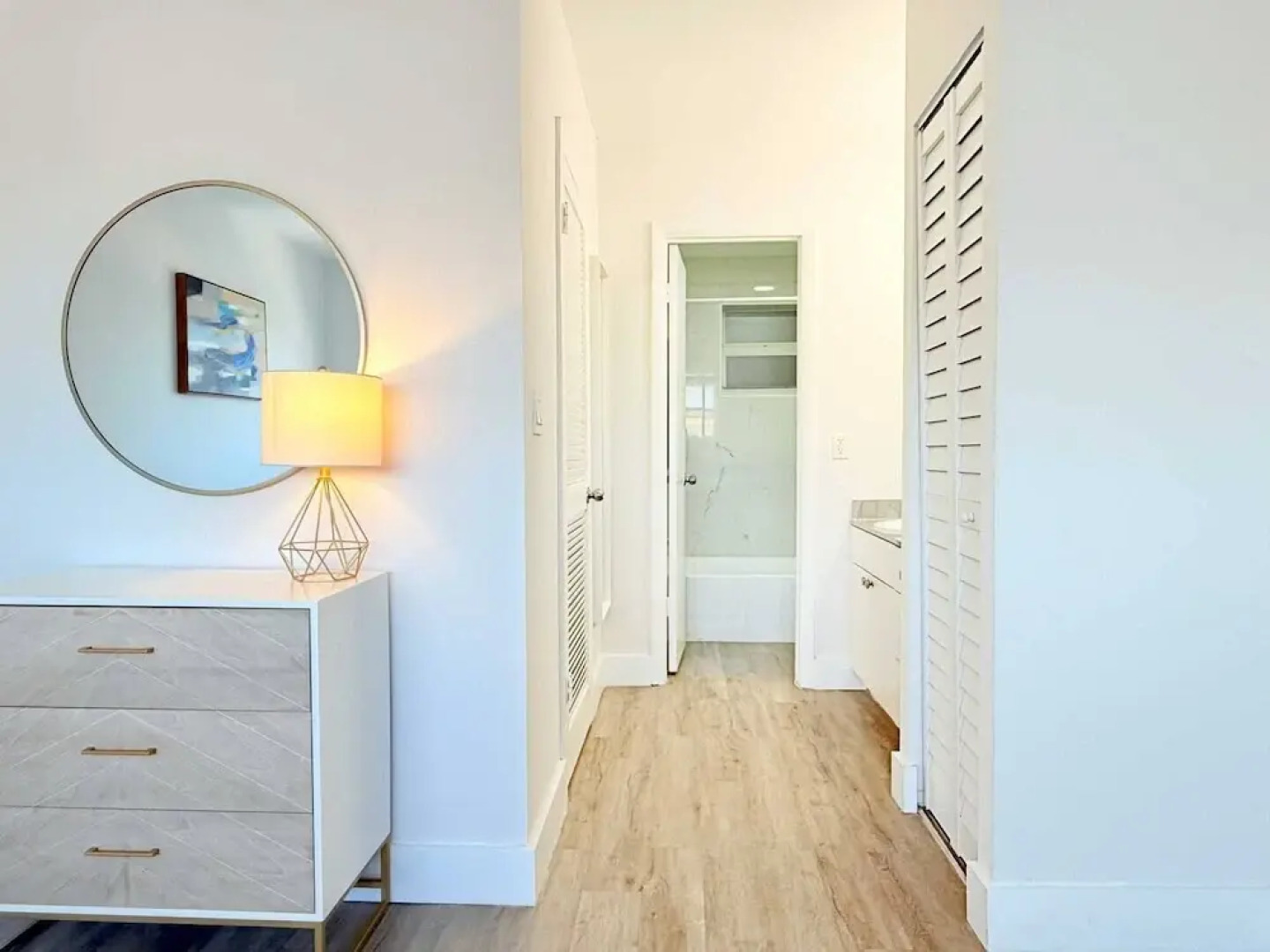 Top Location Waterfront Balcony Dream