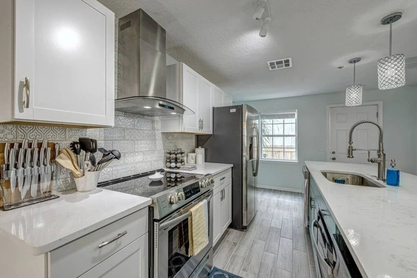 Beach Serenity 3 - Rooftop Deck with Ocean Views