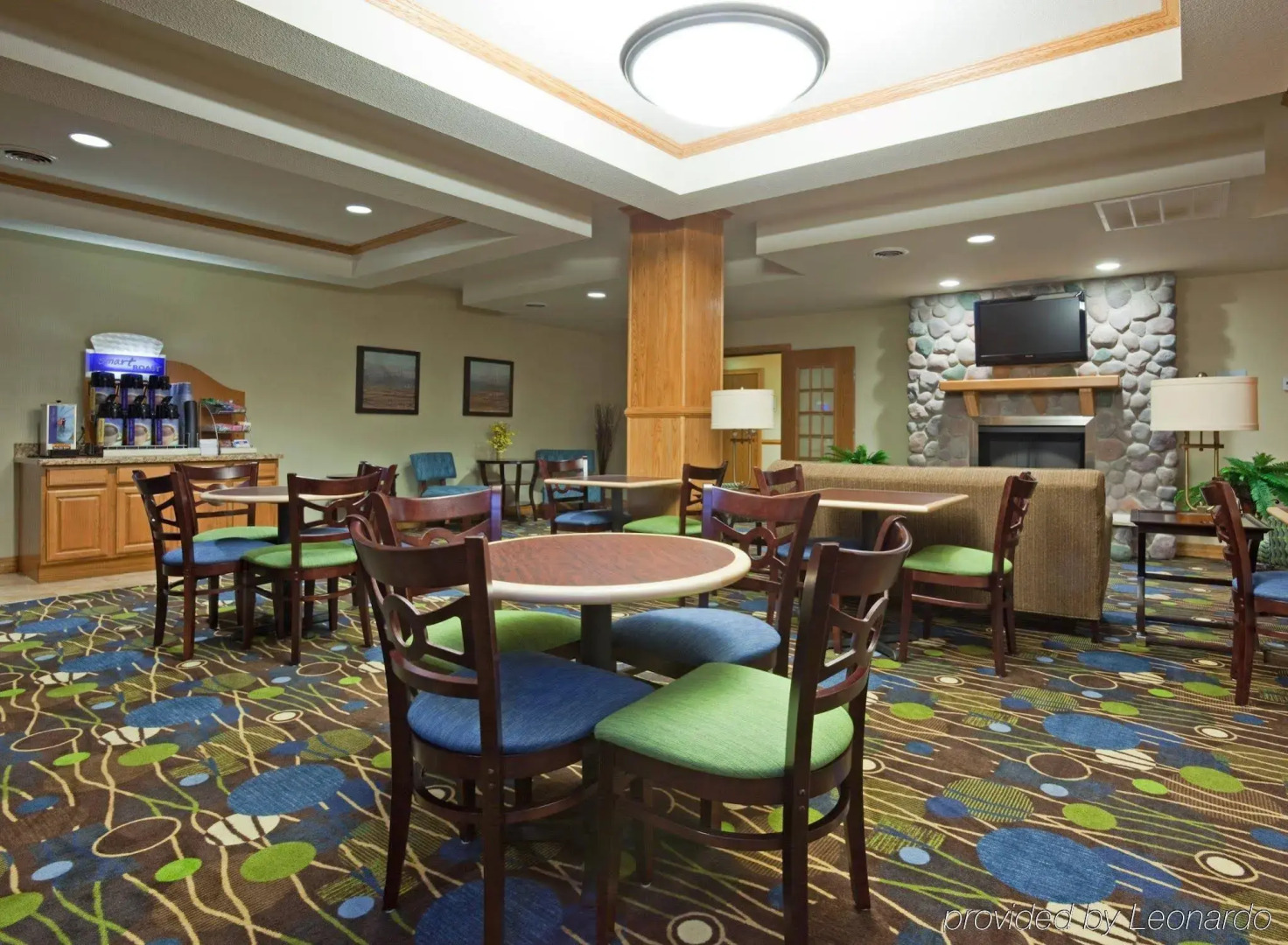 Holiday Inn Express & Suites Antigo by IHG