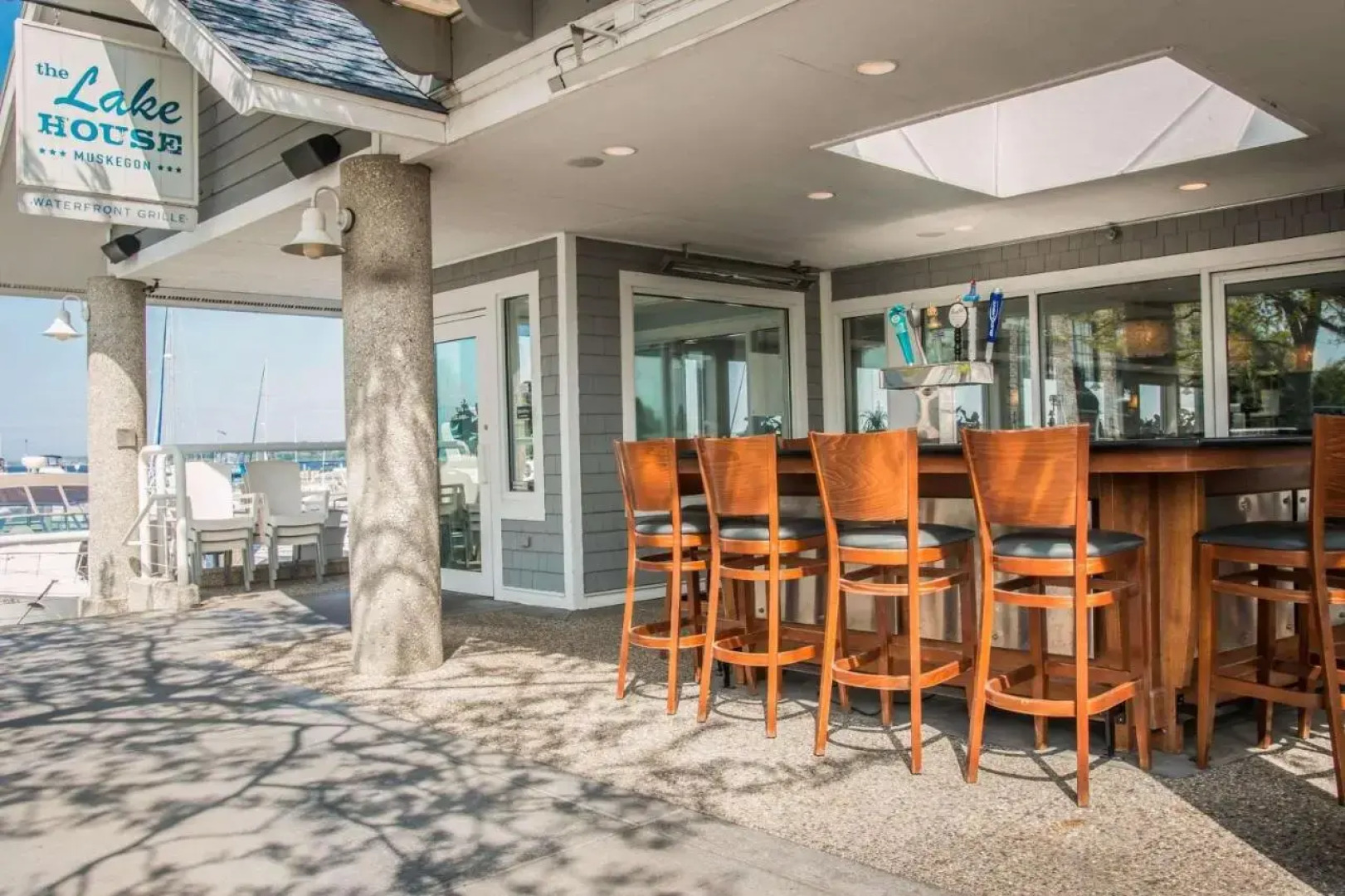 Shoreline Inn & Conference Center, Ascend Collection