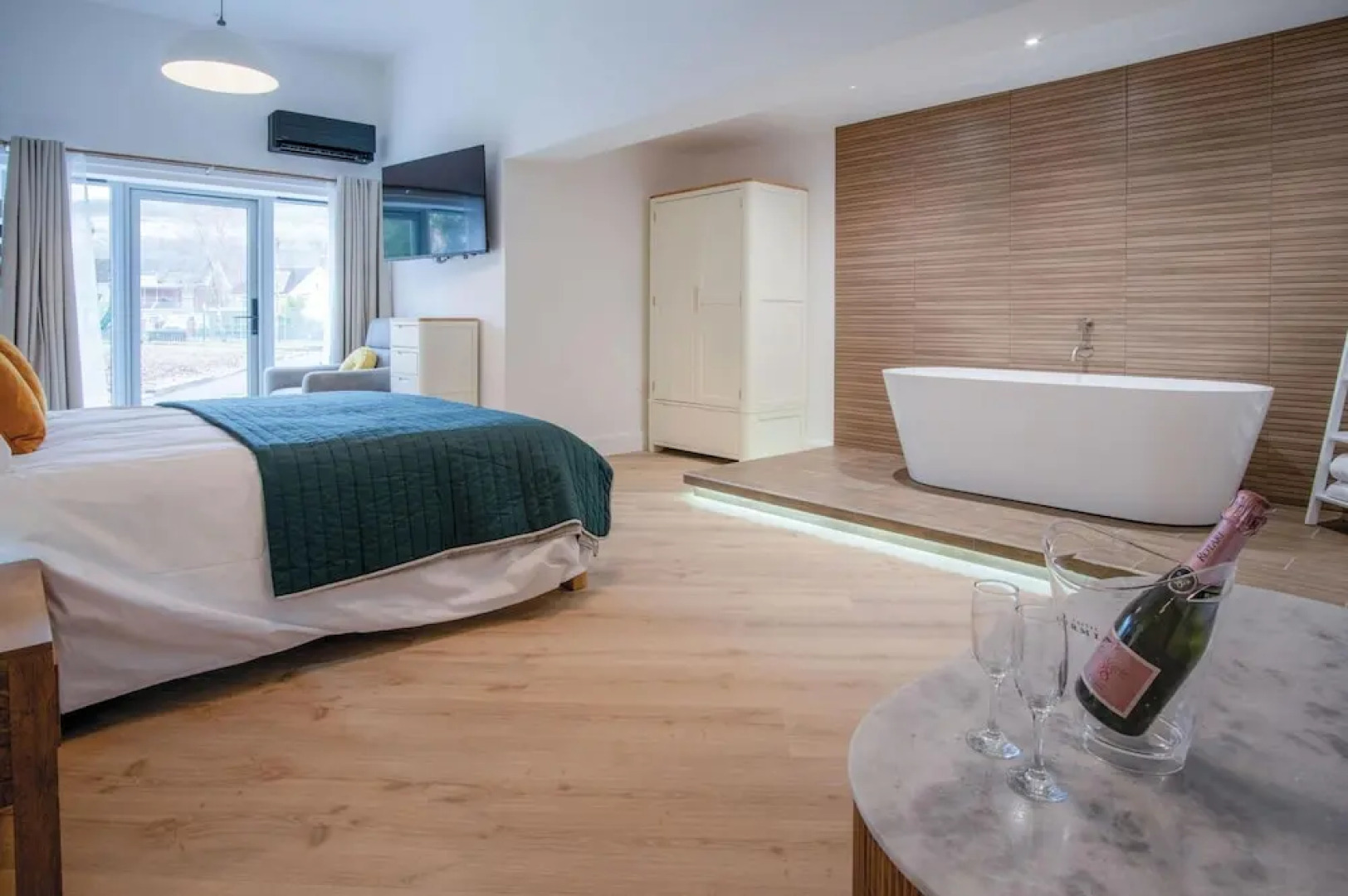 Room 5 - The Sleeping Giant - Pen Y Cae Inn