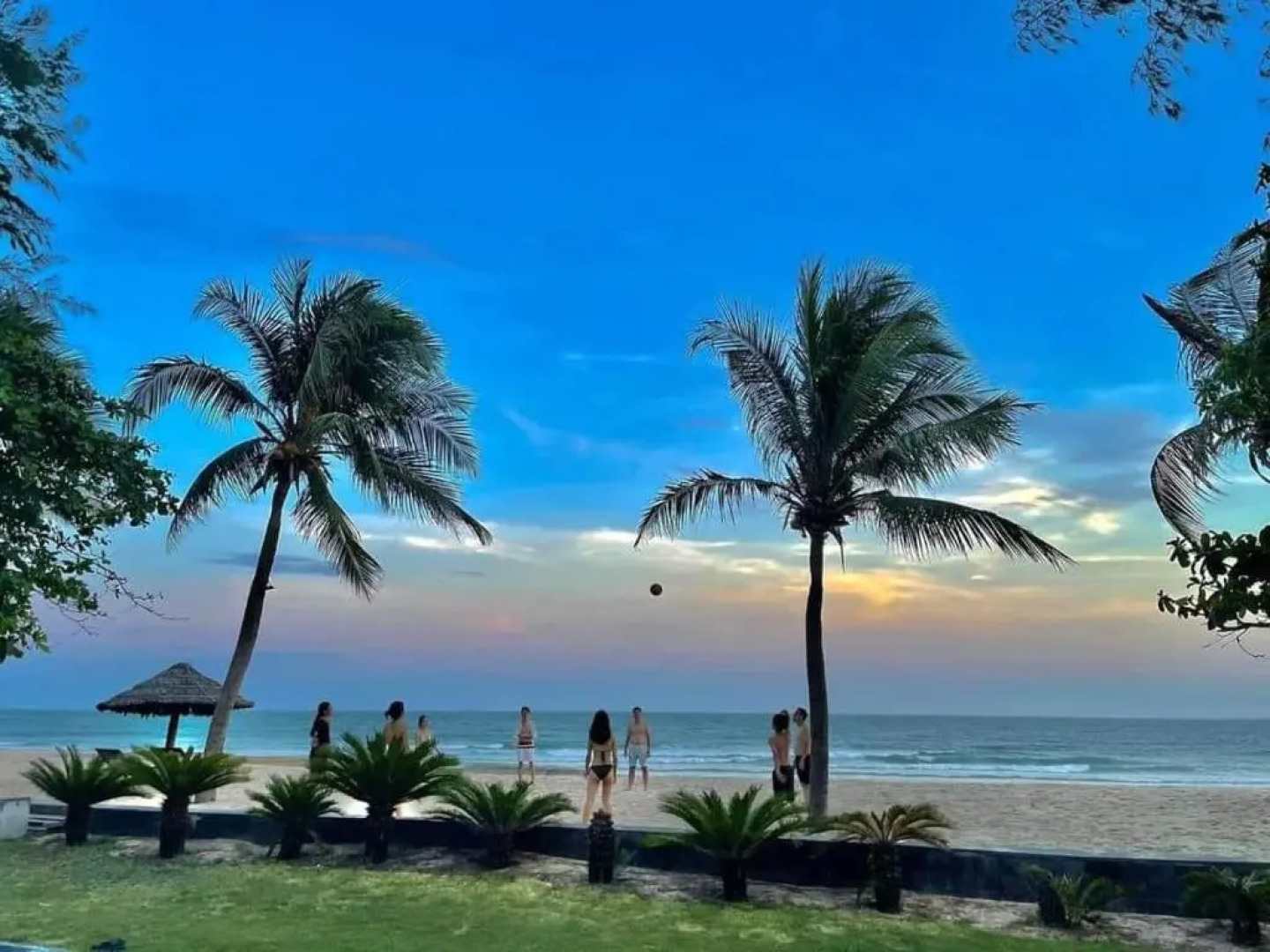 5BR Beachfront Villa 1000m2 Sanctuary Hồ Tràm