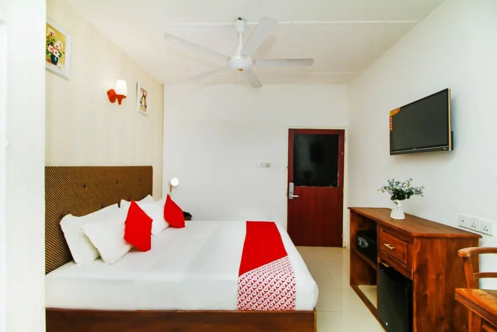 OYO 282 Ivory Monarch Hotel & Resort