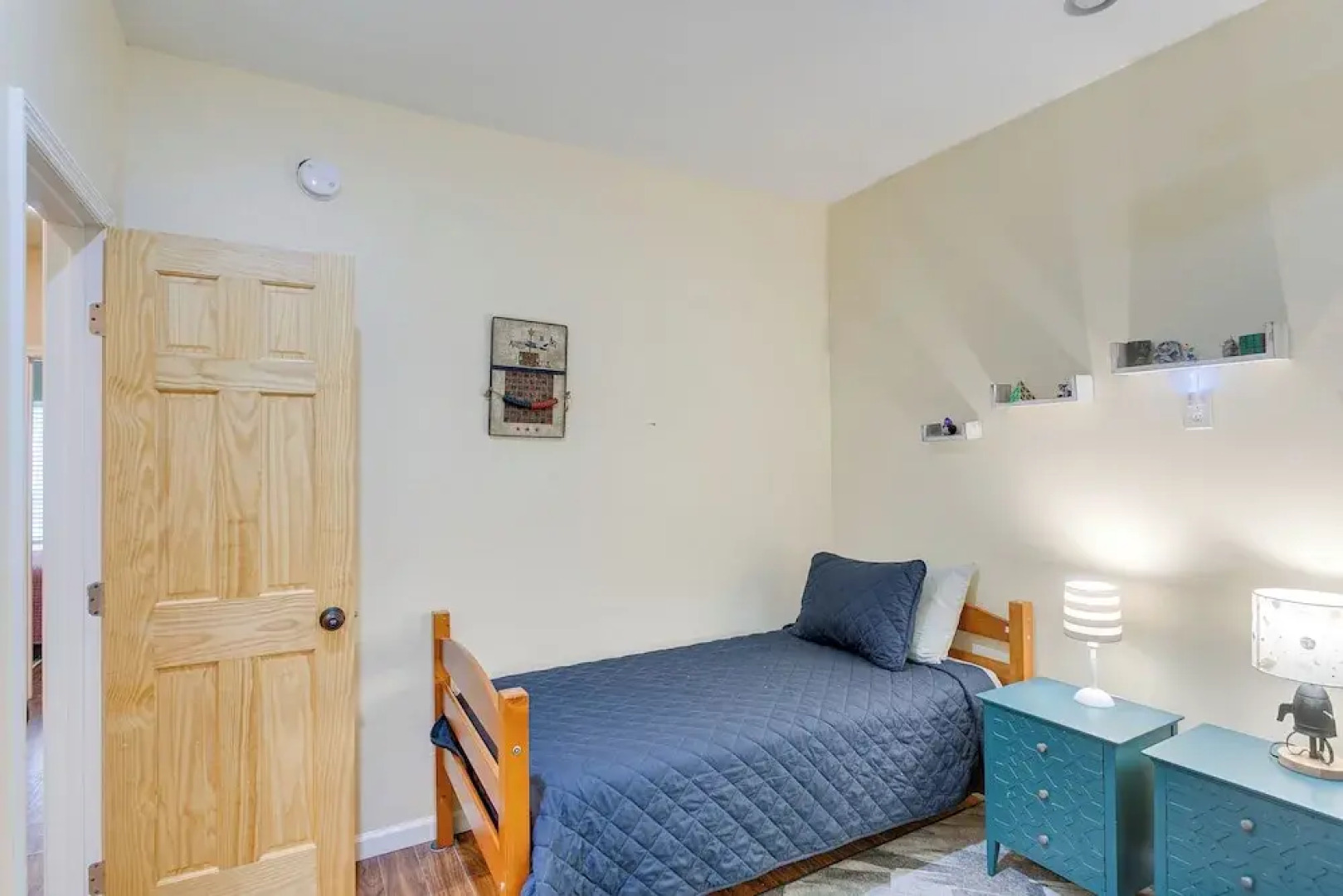 Charming Darien Hideaway w/ Porch, Near Downtown!