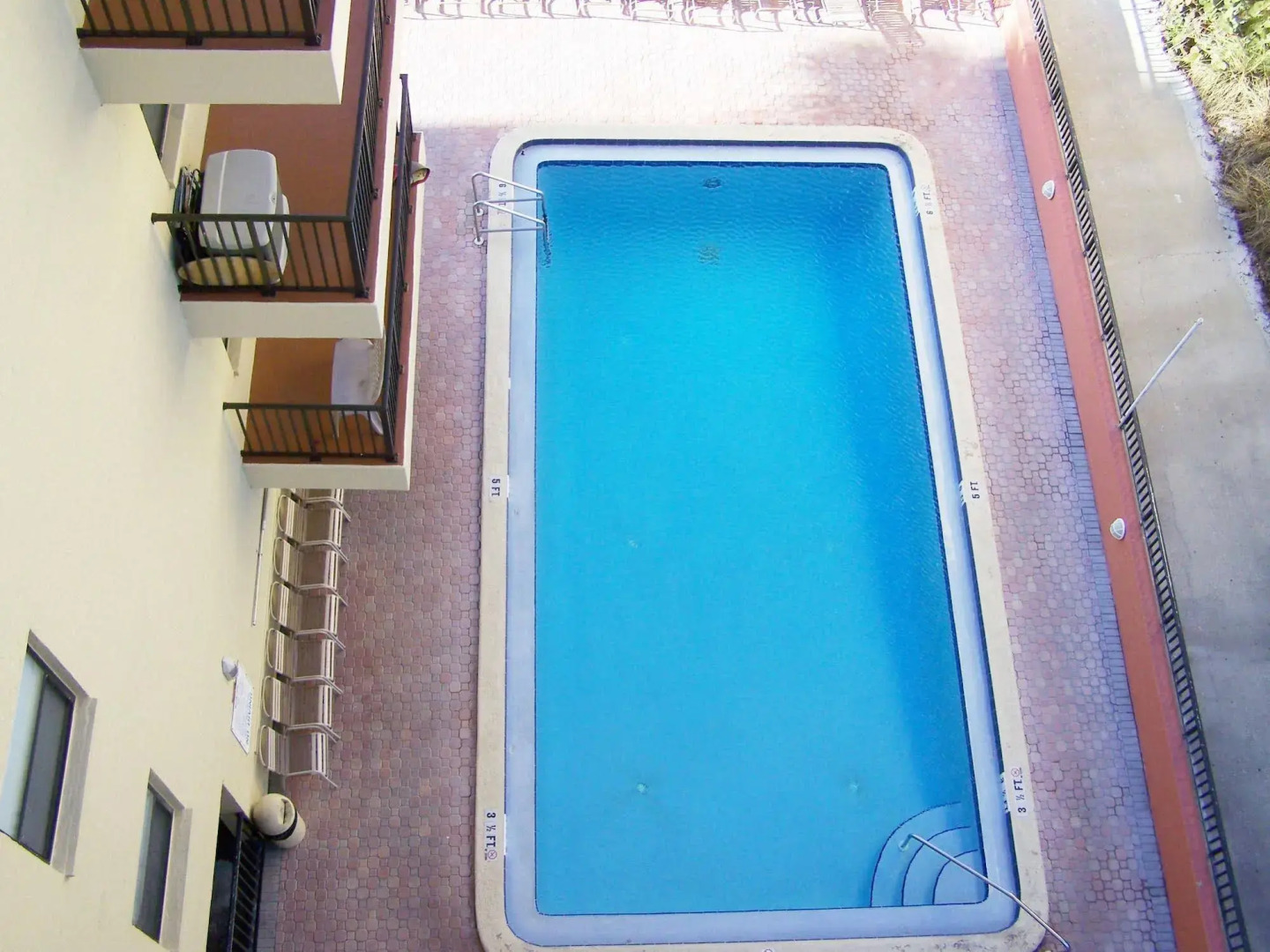 Las Brisas Condominiums