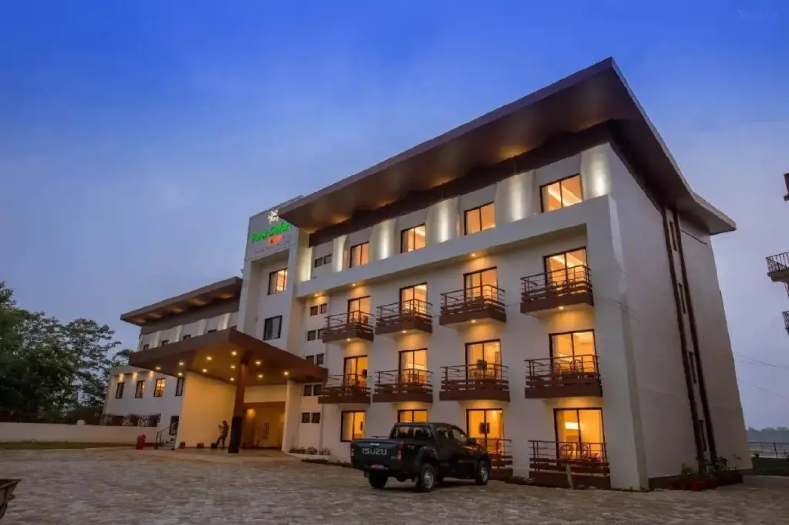 Royal Tiger Safari Resort